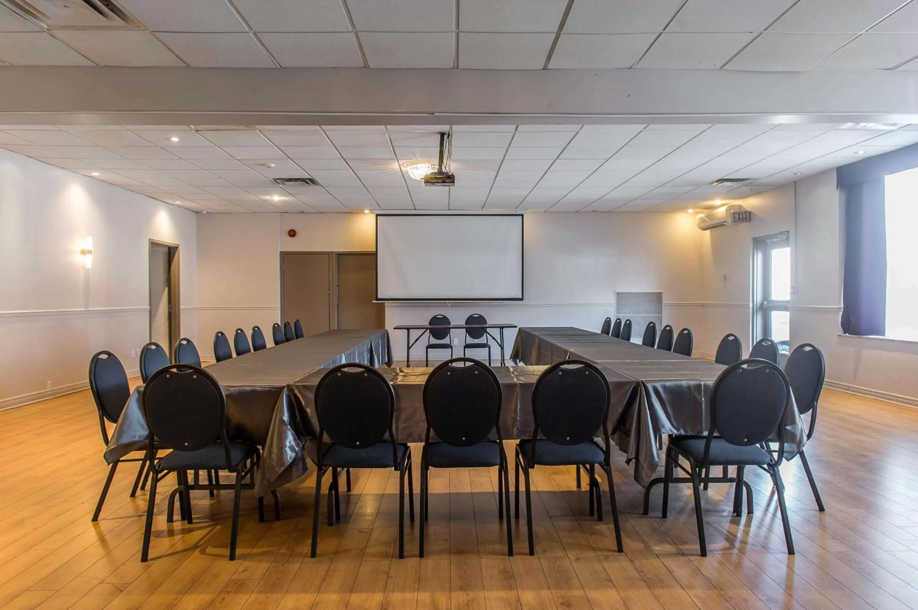 On site in Ramada Plaza by Wyndham Montreal