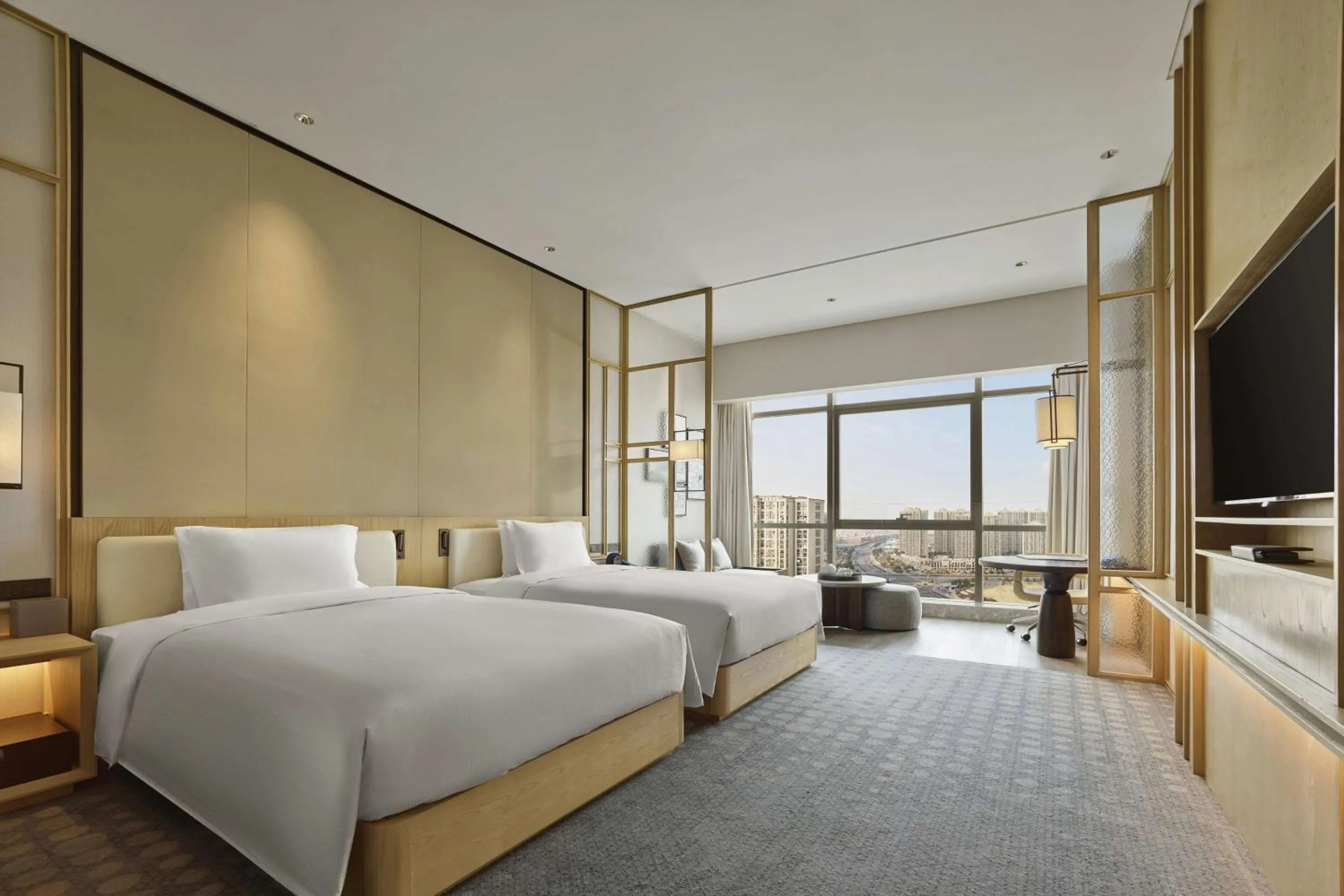 Living room, Bed in Hilton Suzhou Yinshan Lake