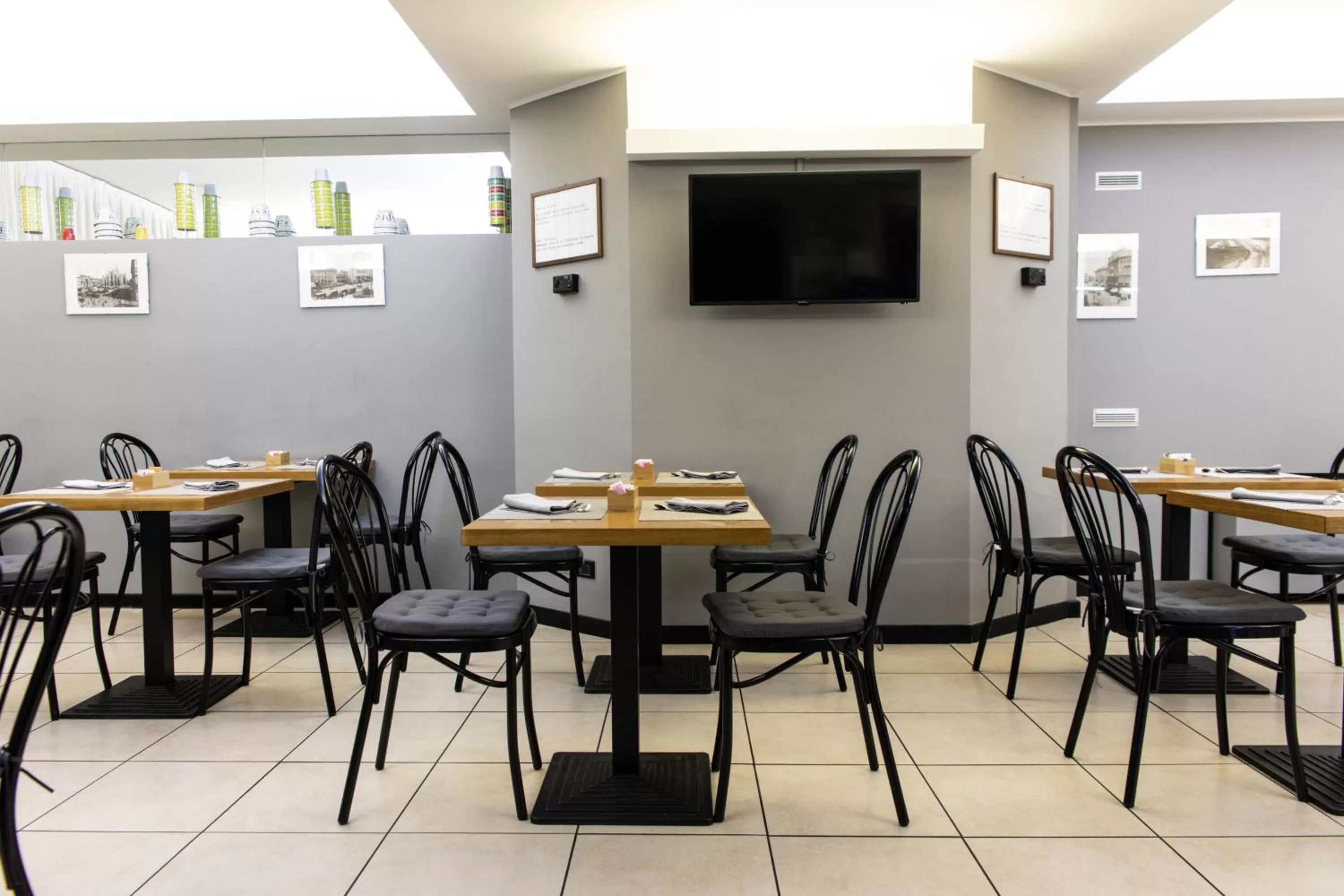 Restaurant/places to eat in Hotel Berlino