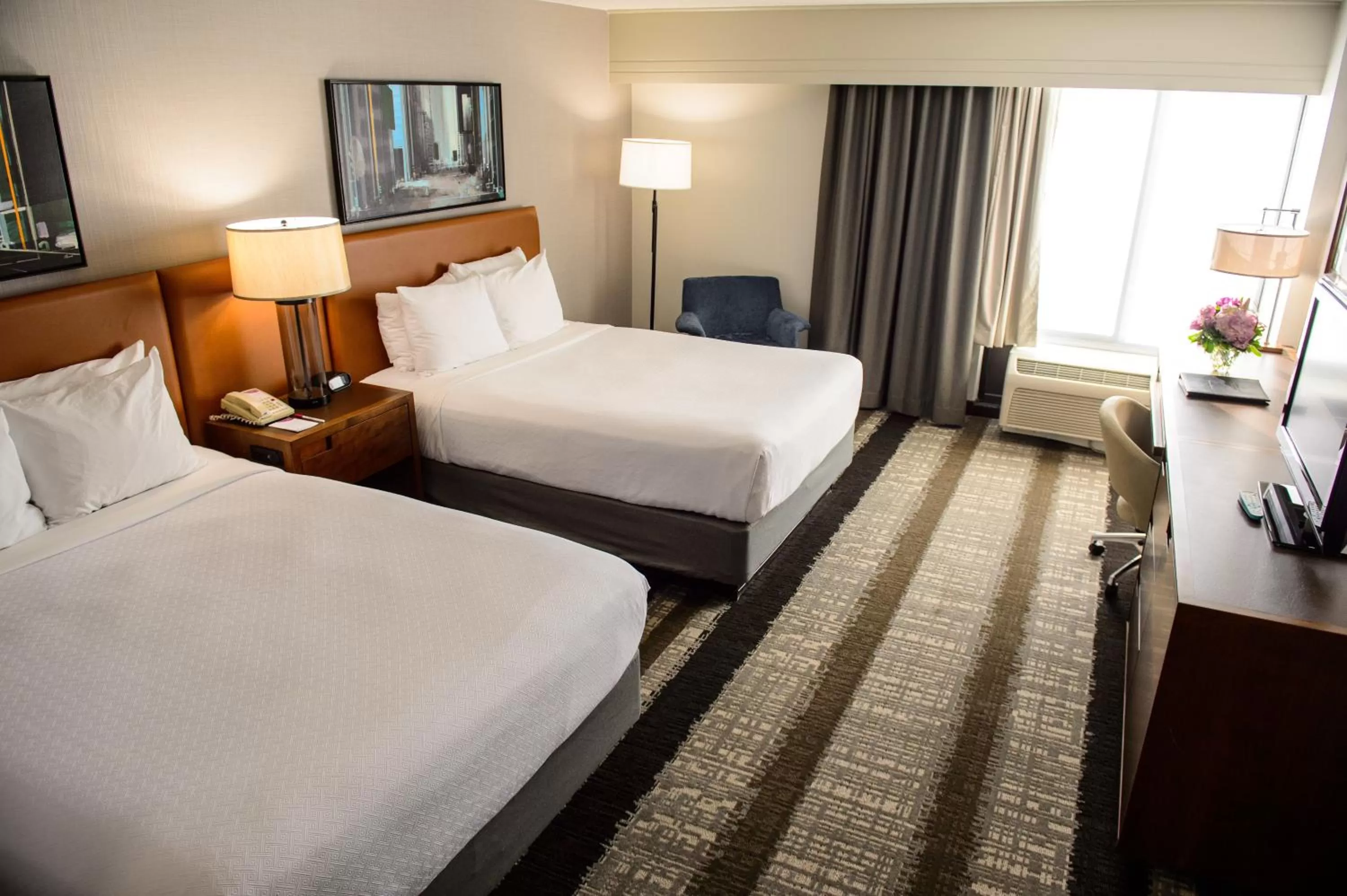 Photo of the whole room, Bed in Crowne Plaza Dulles Airport by IHG