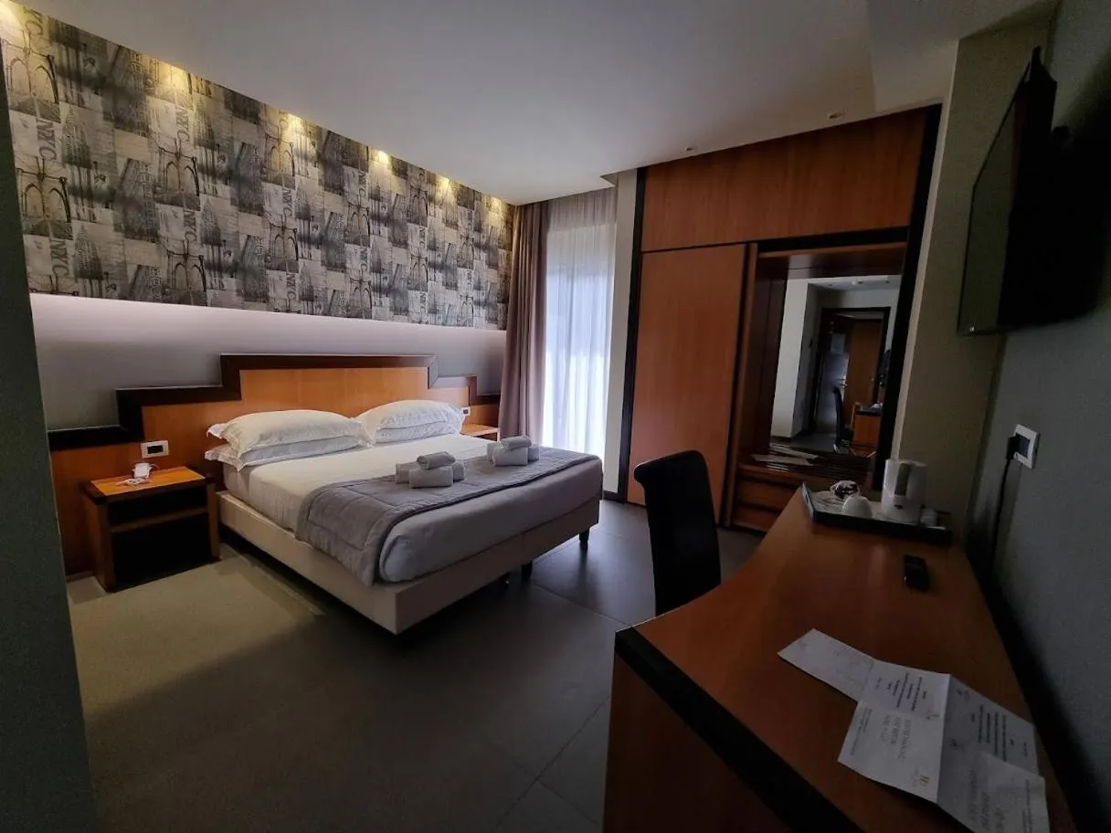 Bed in Hotel Olimpia