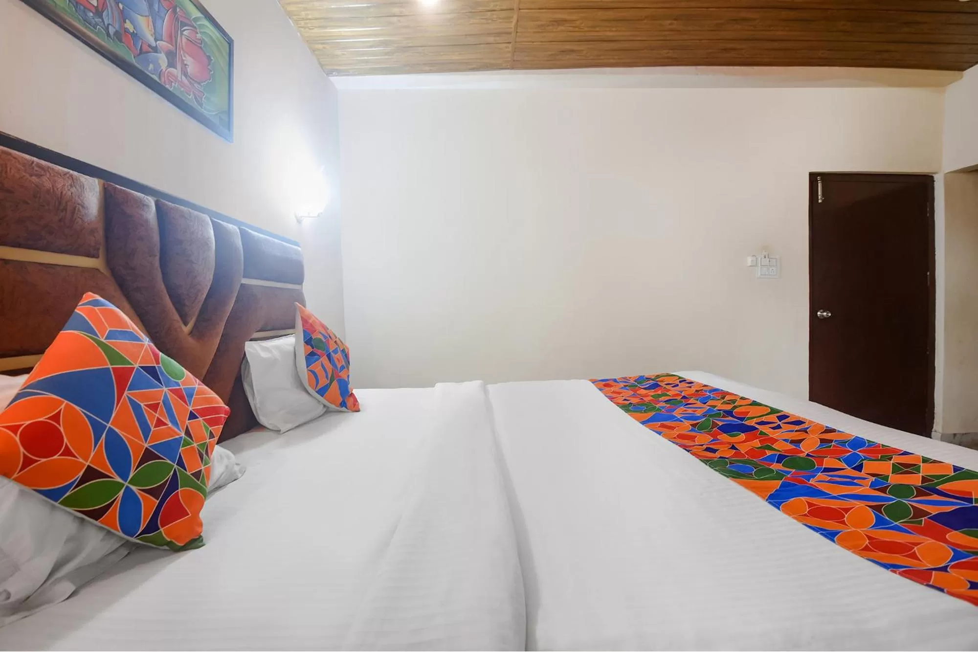 Bed in FabExpress Corinthia Boutique Rooms - Nr Candolim Beach