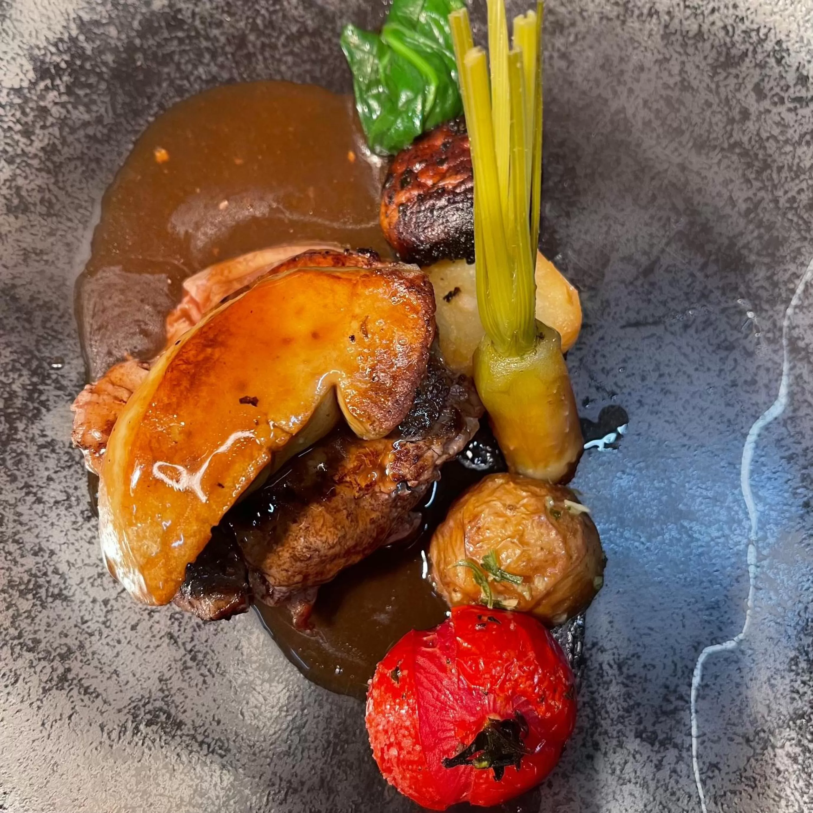 Restaurant/places to eat in Logis Hôtel-Restaurant Le Commerce