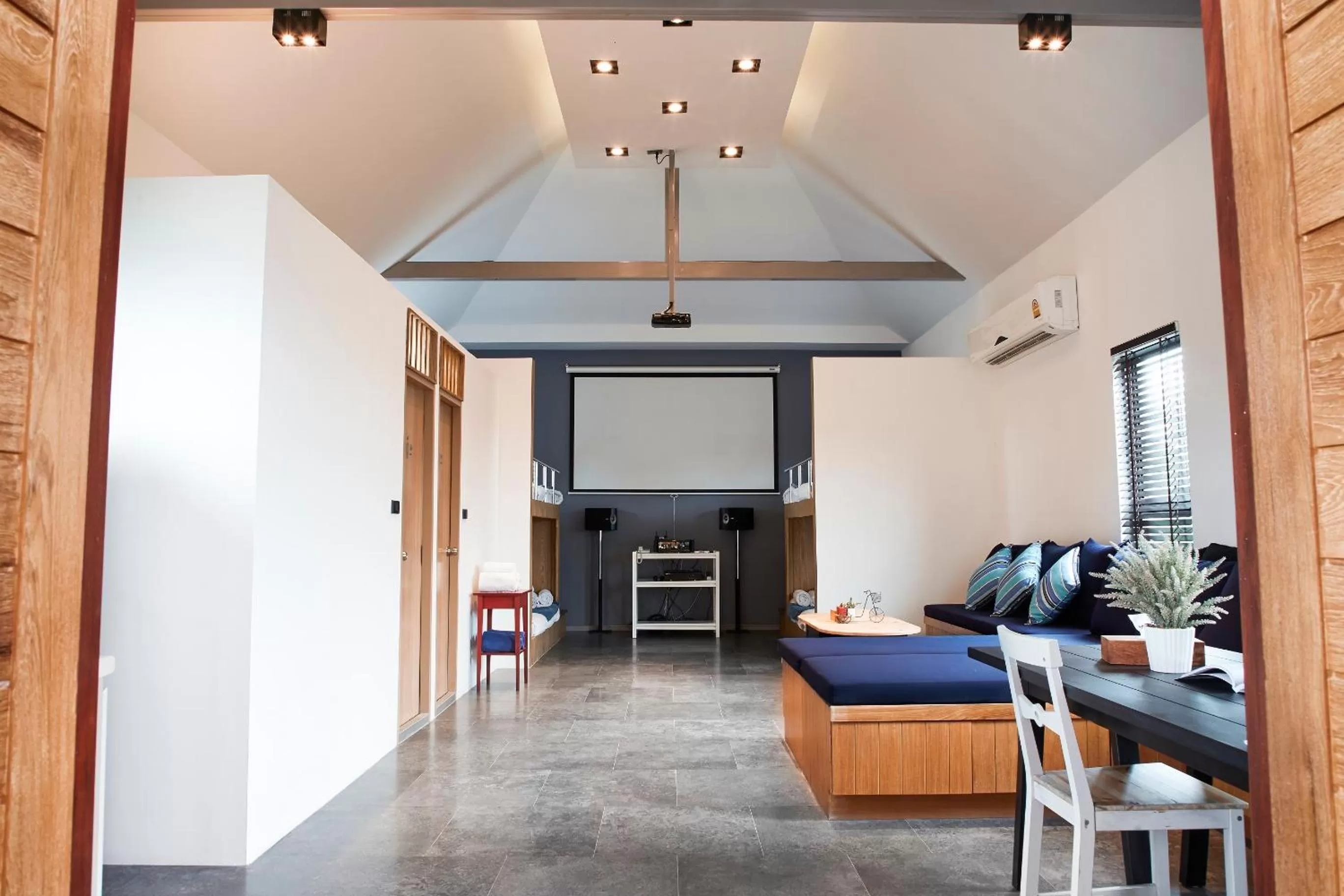 Photo of the whole room, Bed in Vann Hua Hin Resort