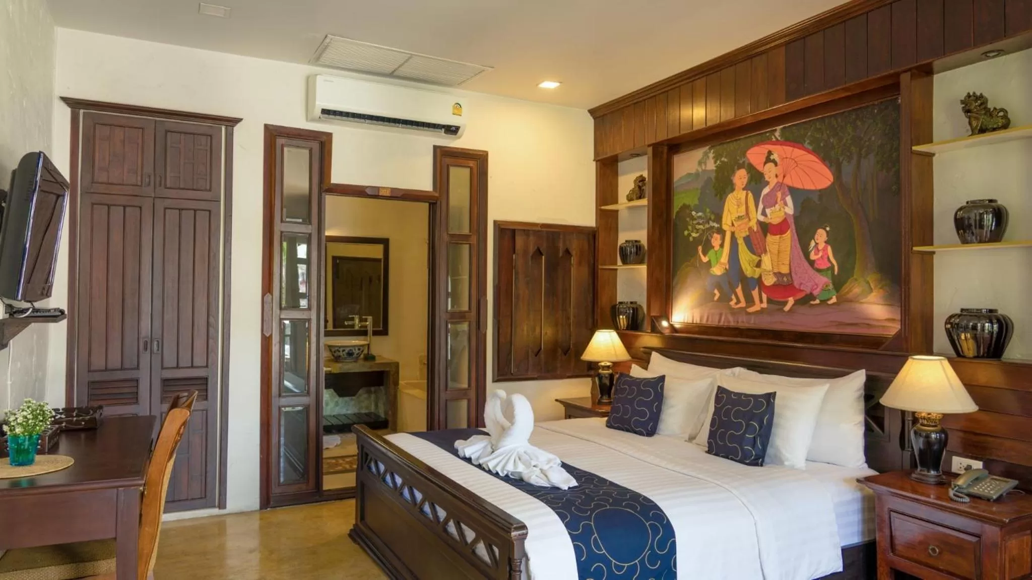 Photo of the whole room, Bed in Cheva Gallery Boutique Hotel