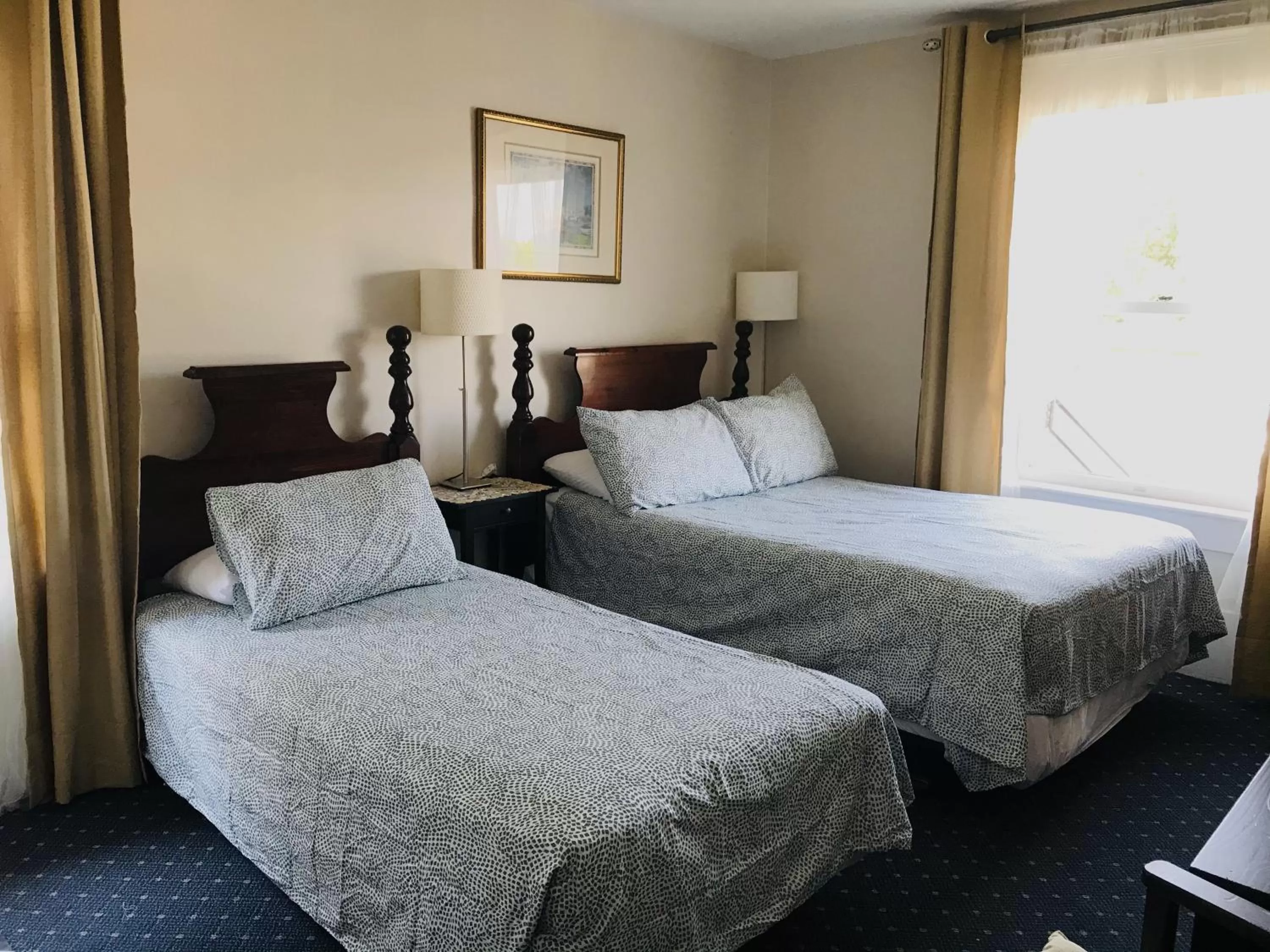 Bed in Windsor Guest House