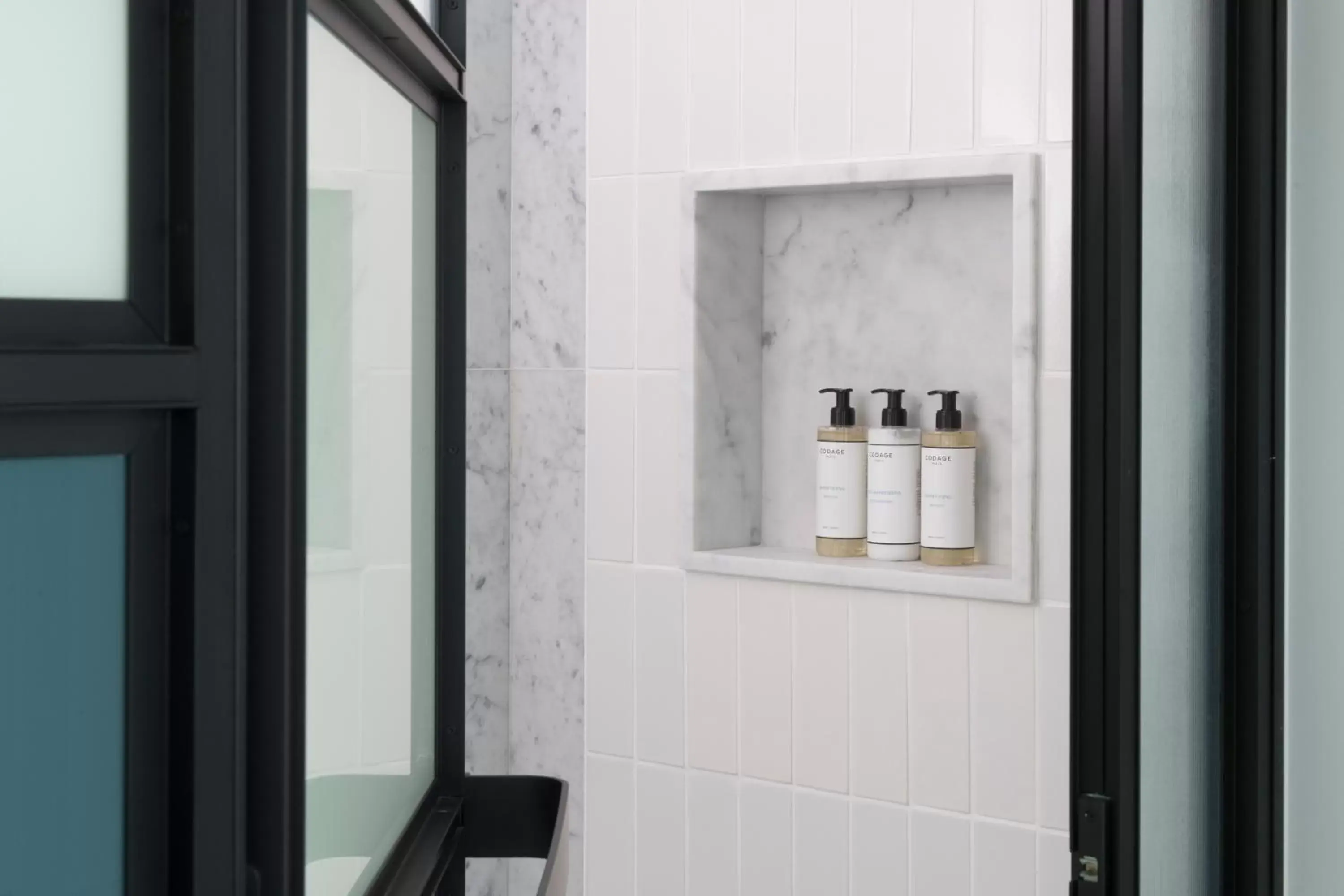 Single Queen Room with City View - single occupancy in Kimpton - St Honoré Paris by IHG Single Queen Room with City View - single occupancy in Kimpton - St Honoré Paris by IHG