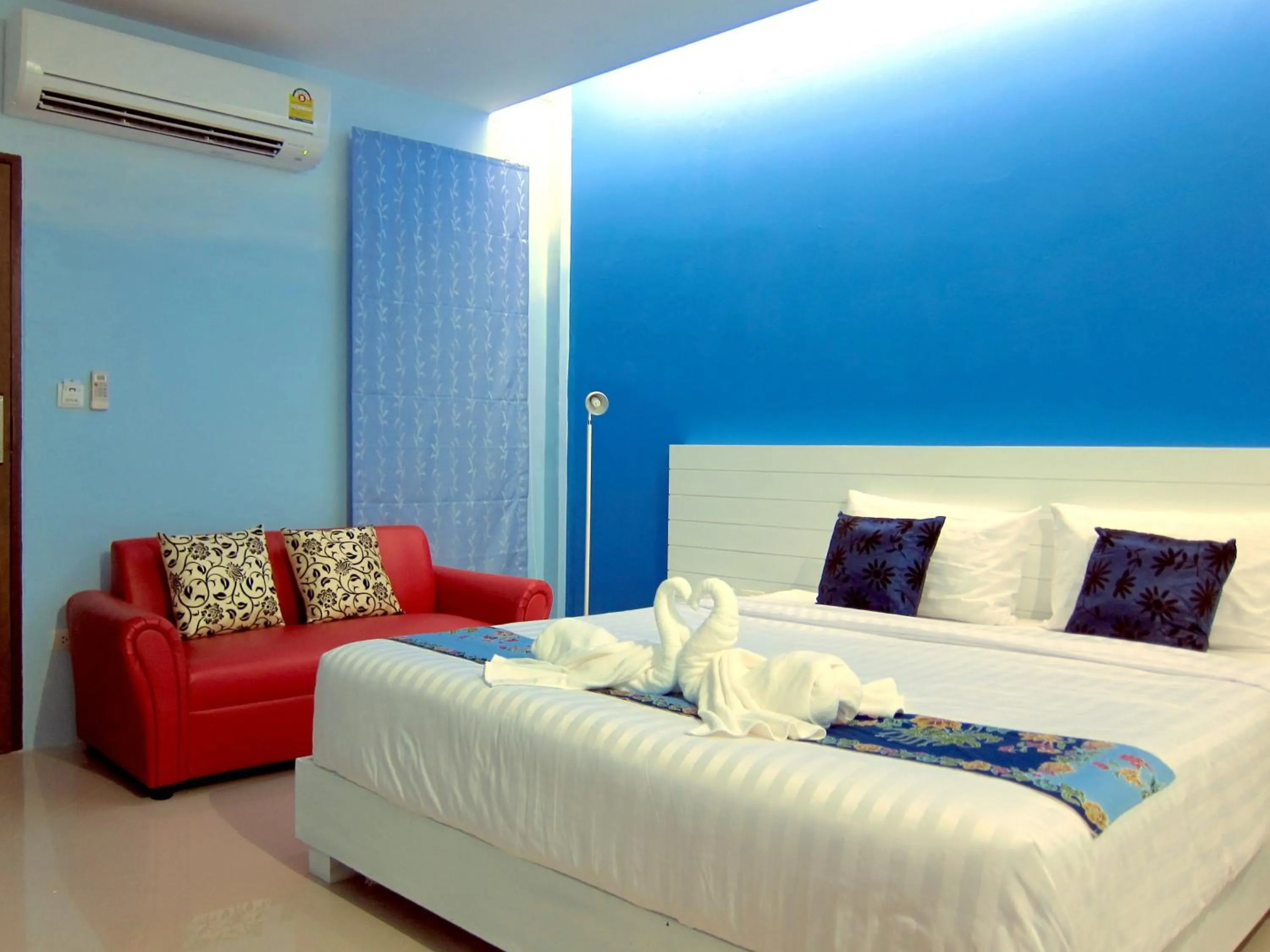 Bedroom, Bed in Forest Bungalows & Mama's Restaurant