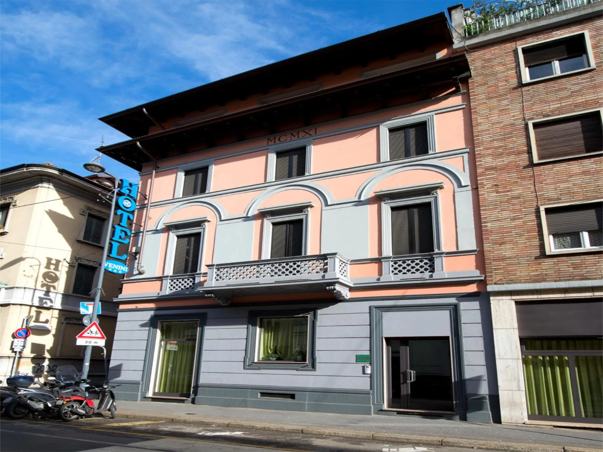 Facade/entrance in Hotel Venini