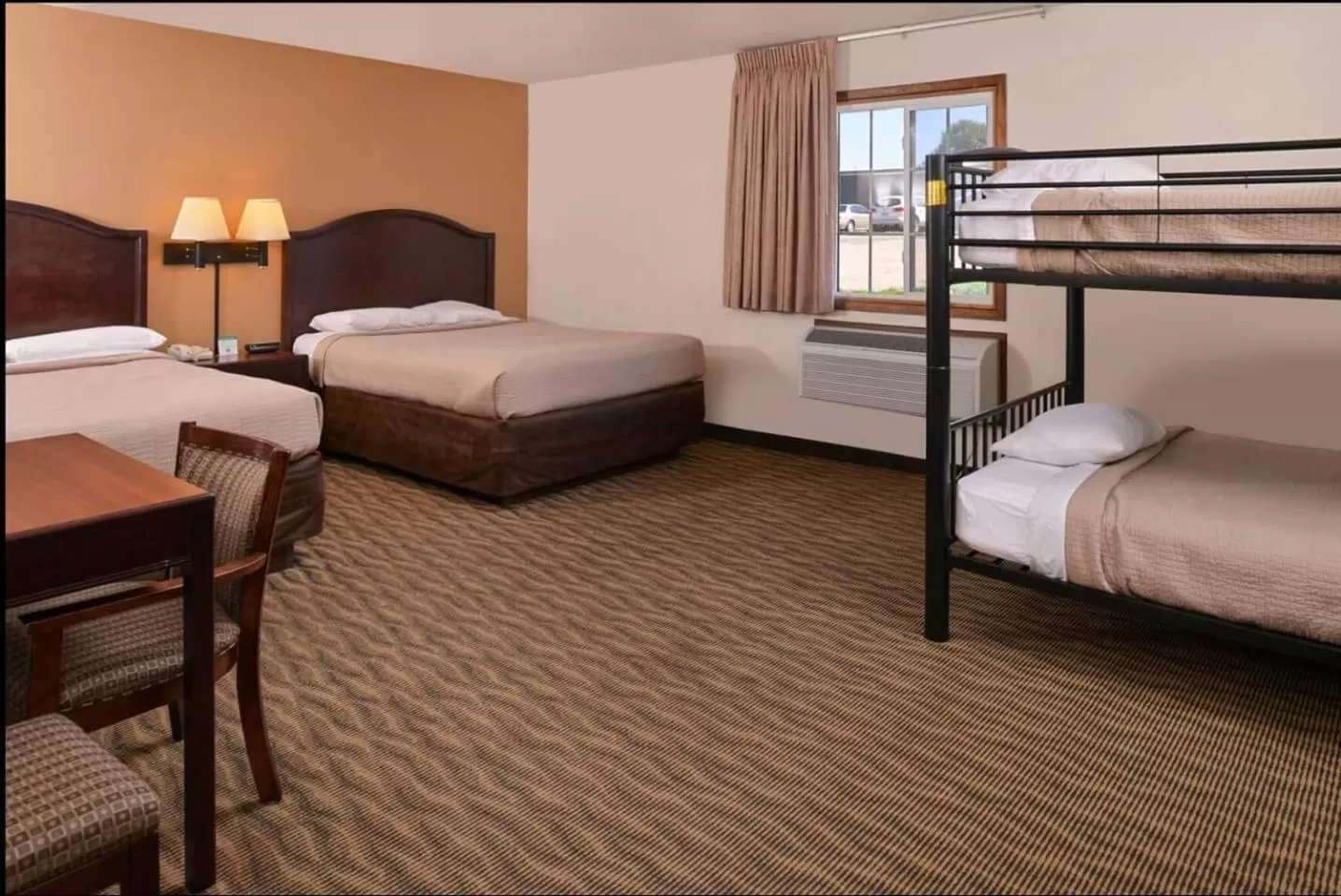 Family Room with Bunk Beds Non-Smoking in Americas Best Value Inn & Suites Atlantic