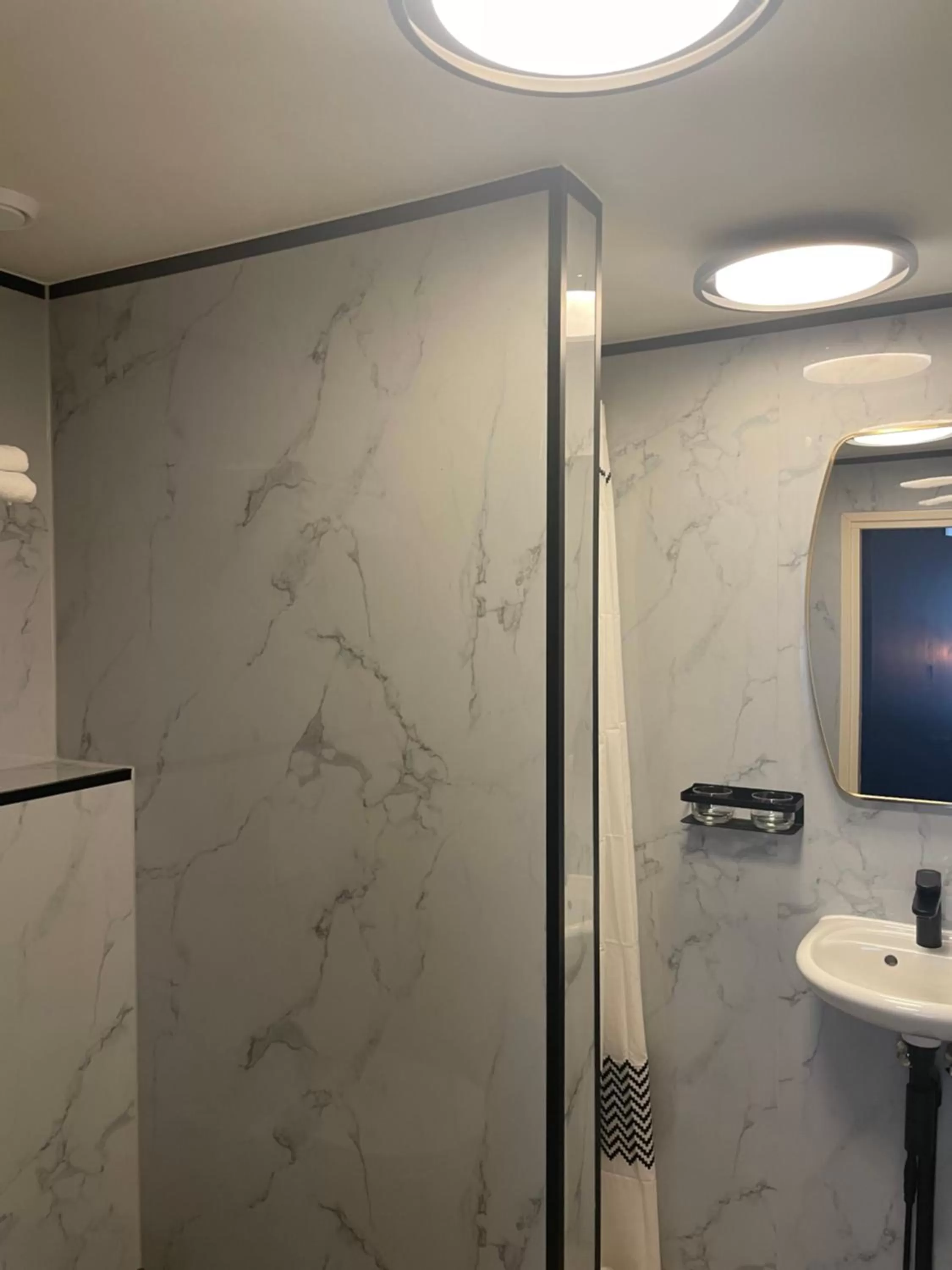 Bathroom in Valkenhof