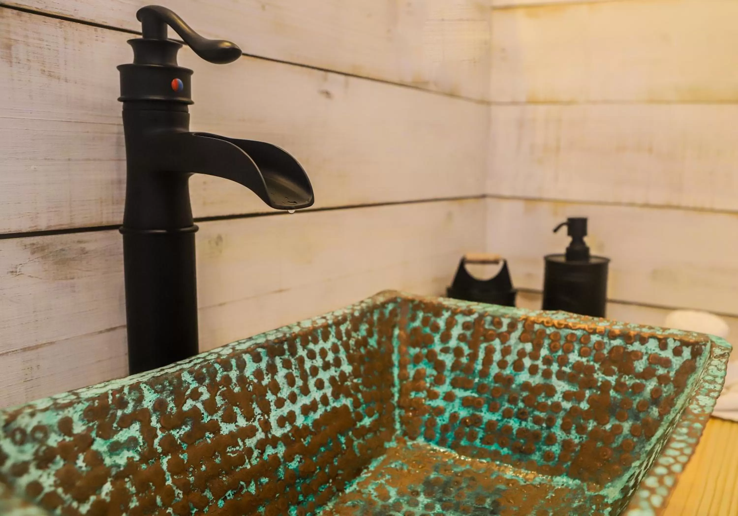 Bedroom in Treetops Hotel