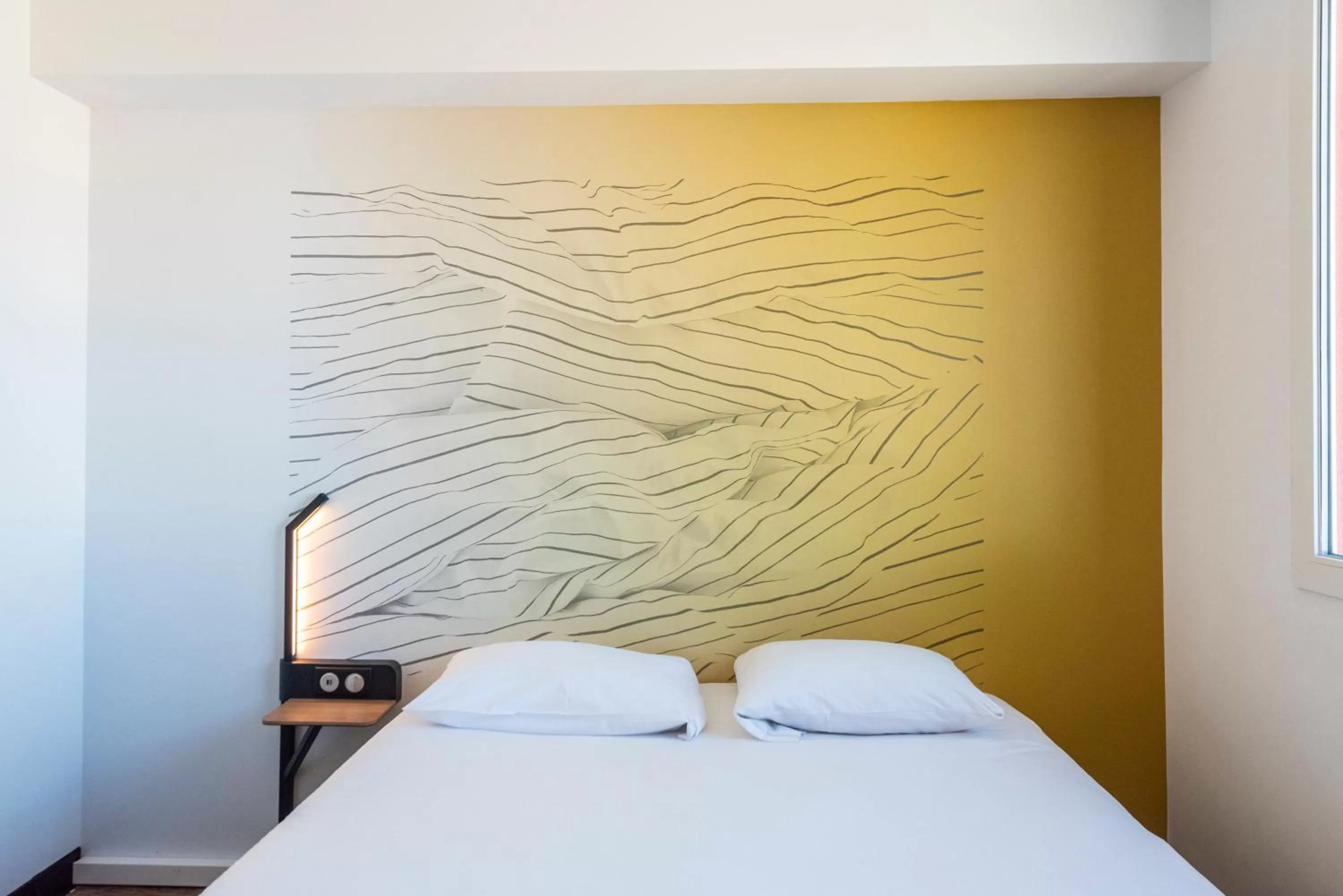 Photo of the whole room, Bed in B&B HOTEL Nice Aéroport Arenas