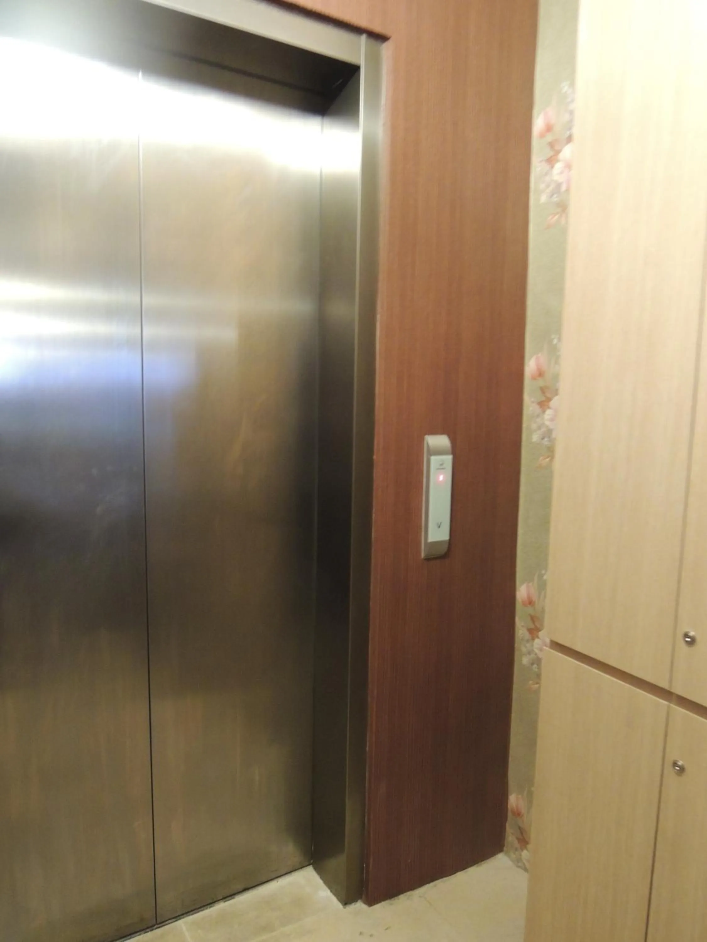 Decorative detail in Twins Hotel