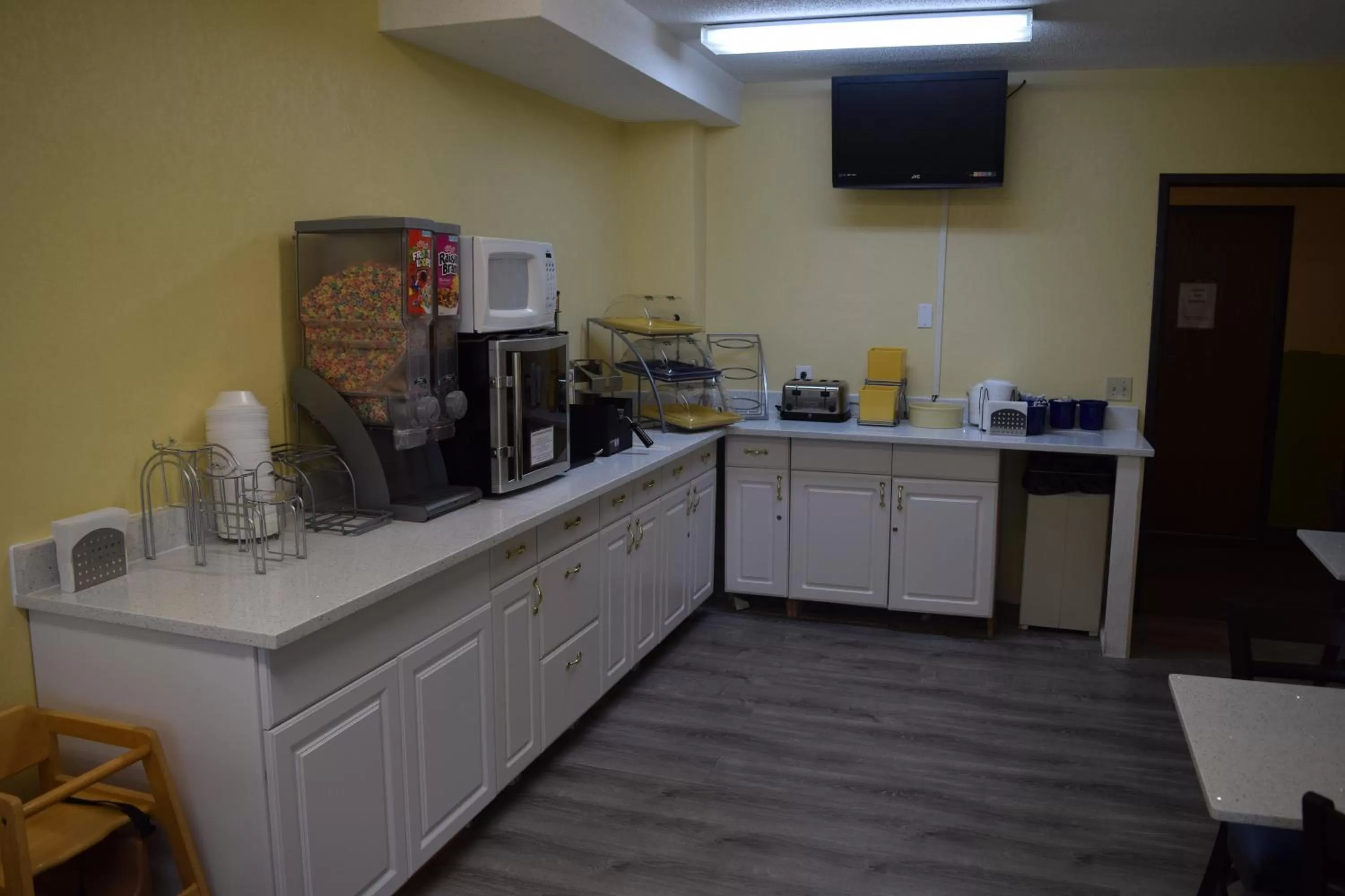 Days Inn by Wyndham Cadillac