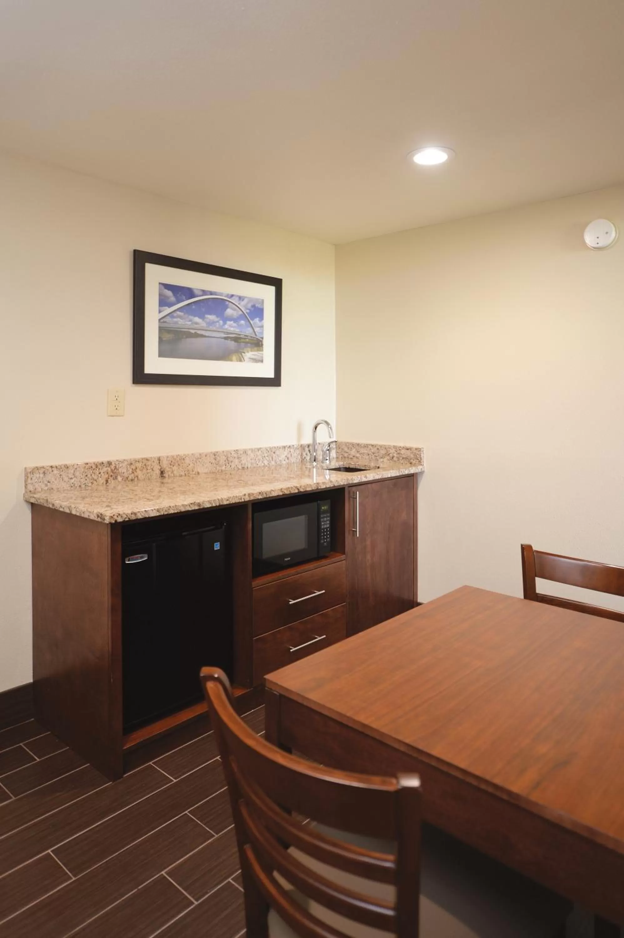 King Suite with Whirlpool -  River View in Comfort Inn & Suites Event Center