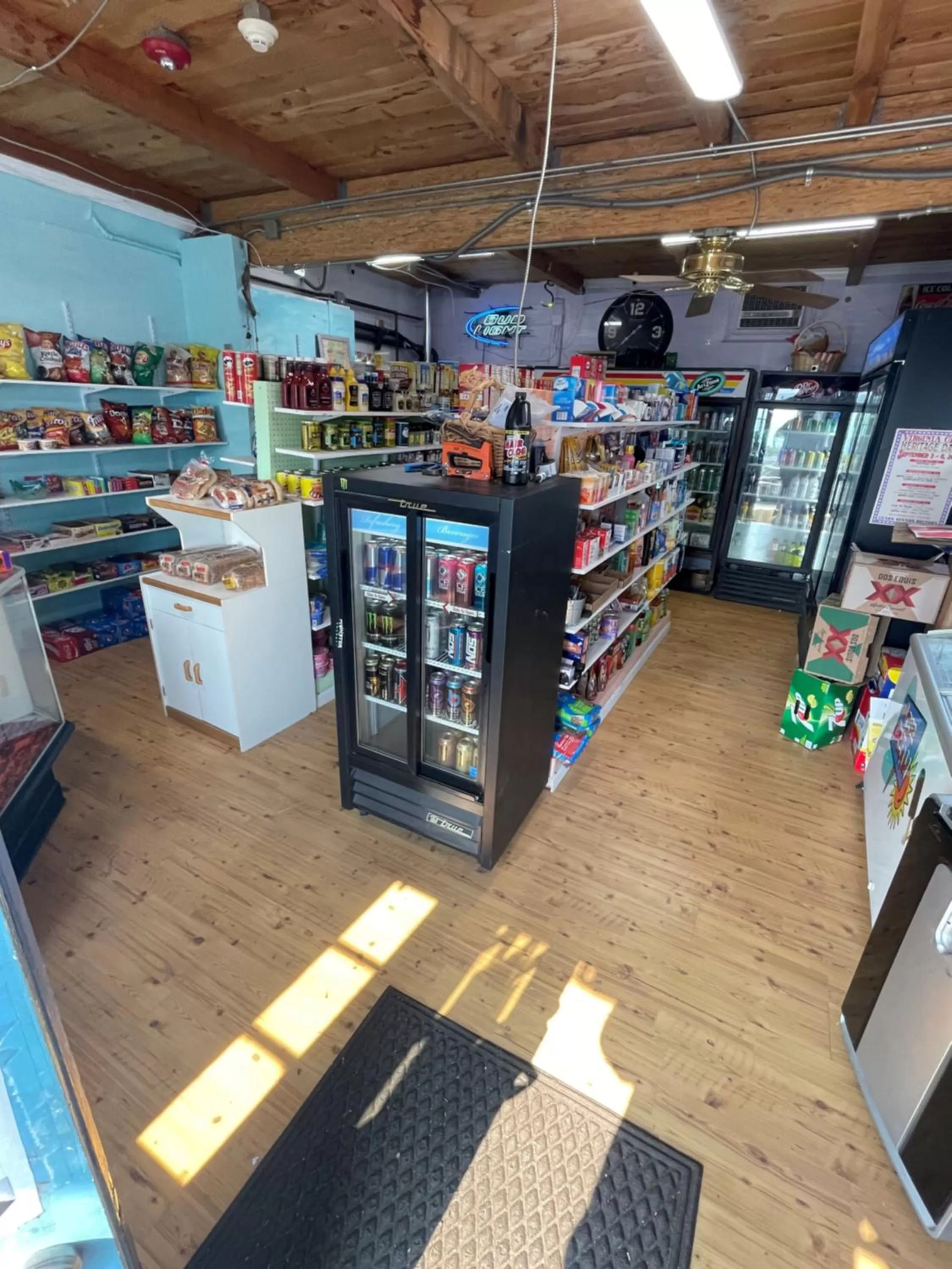 On-site shops in Sugarloaf Mountain Motel