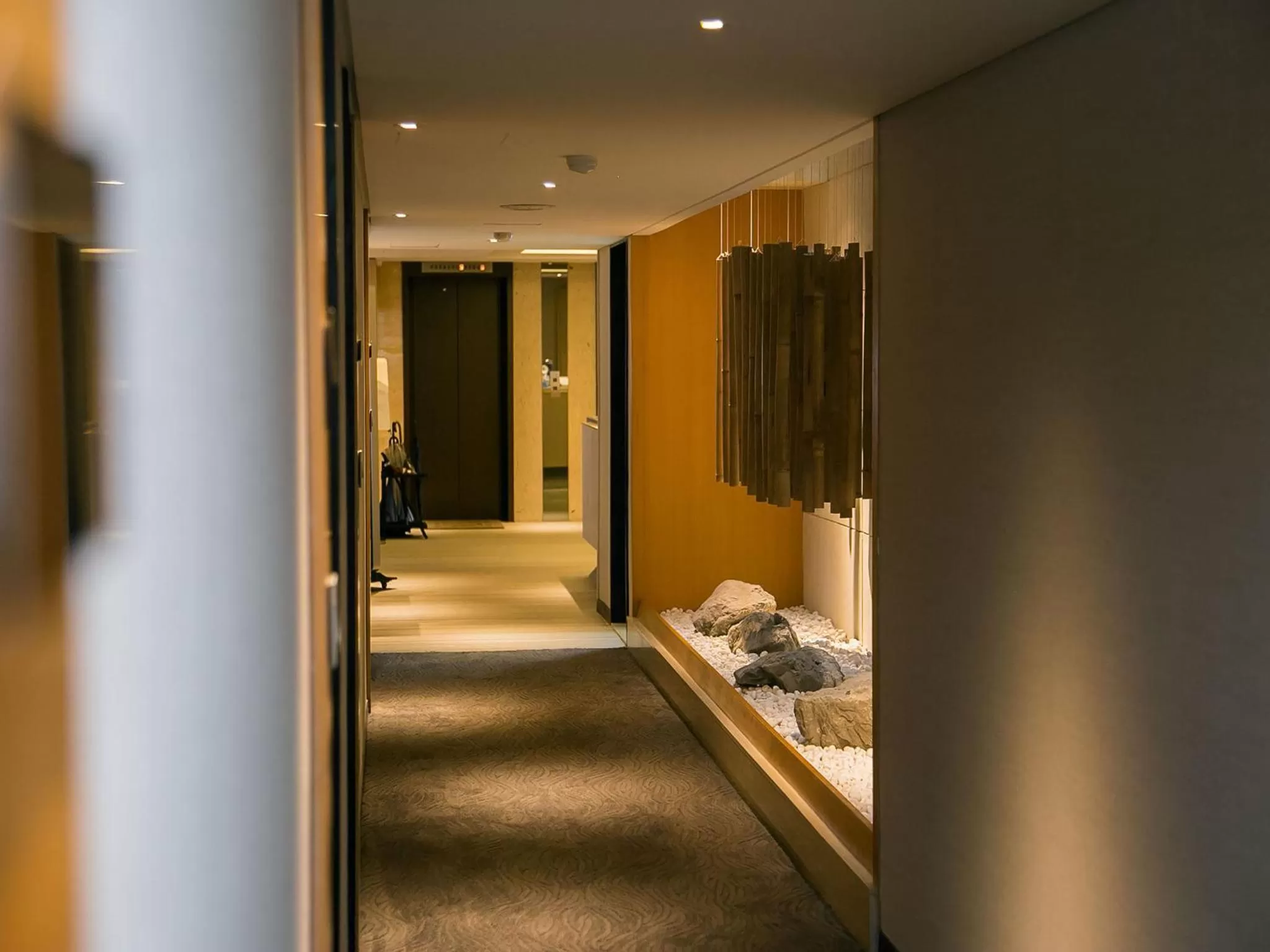 Decorative detail, Bed in Royal Inn Taipei Nanxi - MRT Zhongshan Station