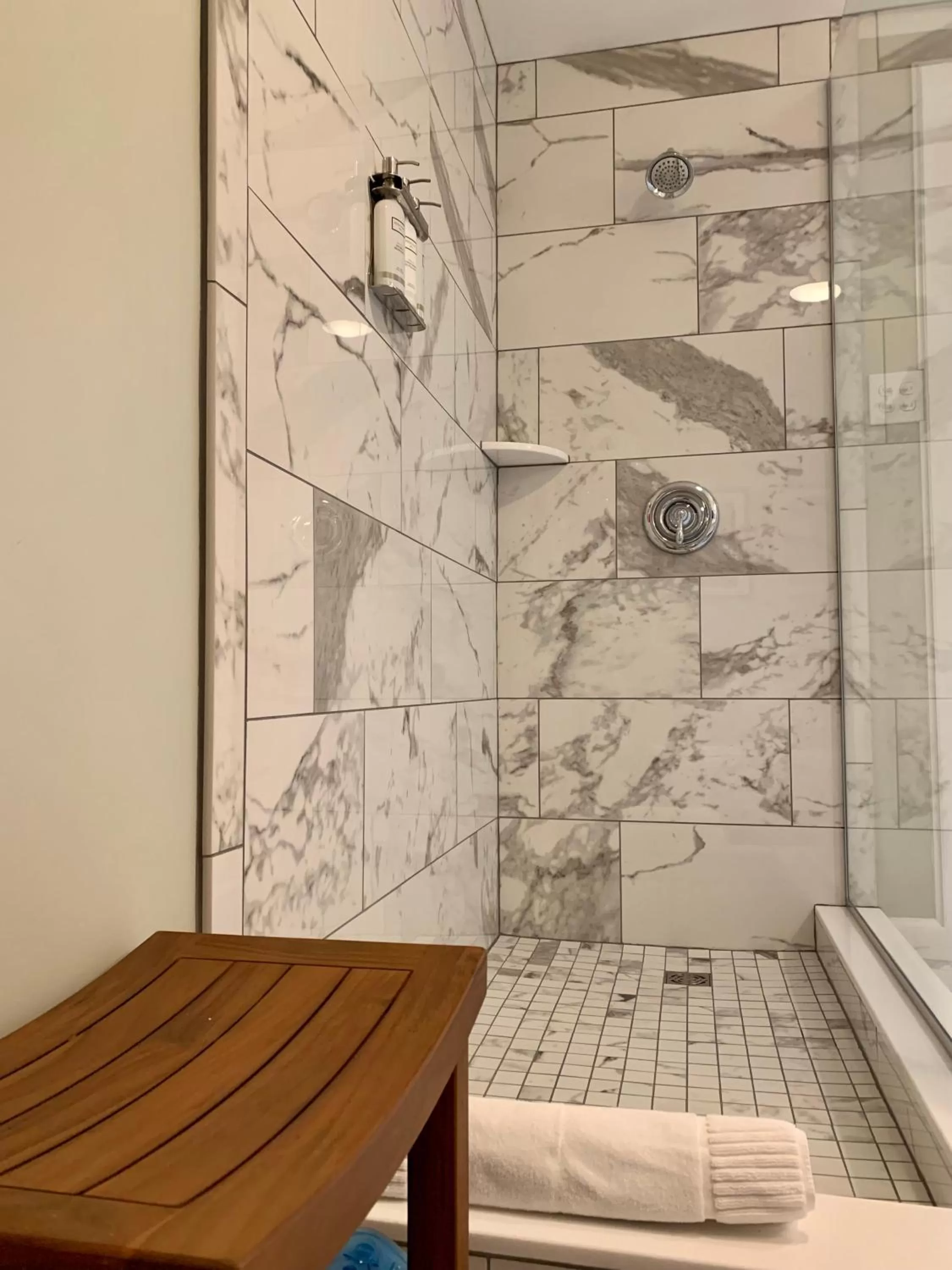 Bathroom in Pinecrest Bed & Breakfast