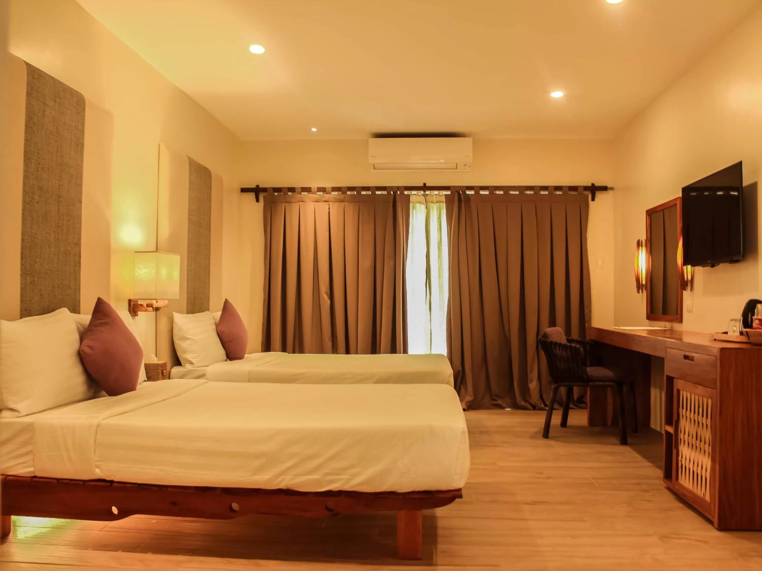 Bedroom, Bed in Bluewater Panglao Beach Resort