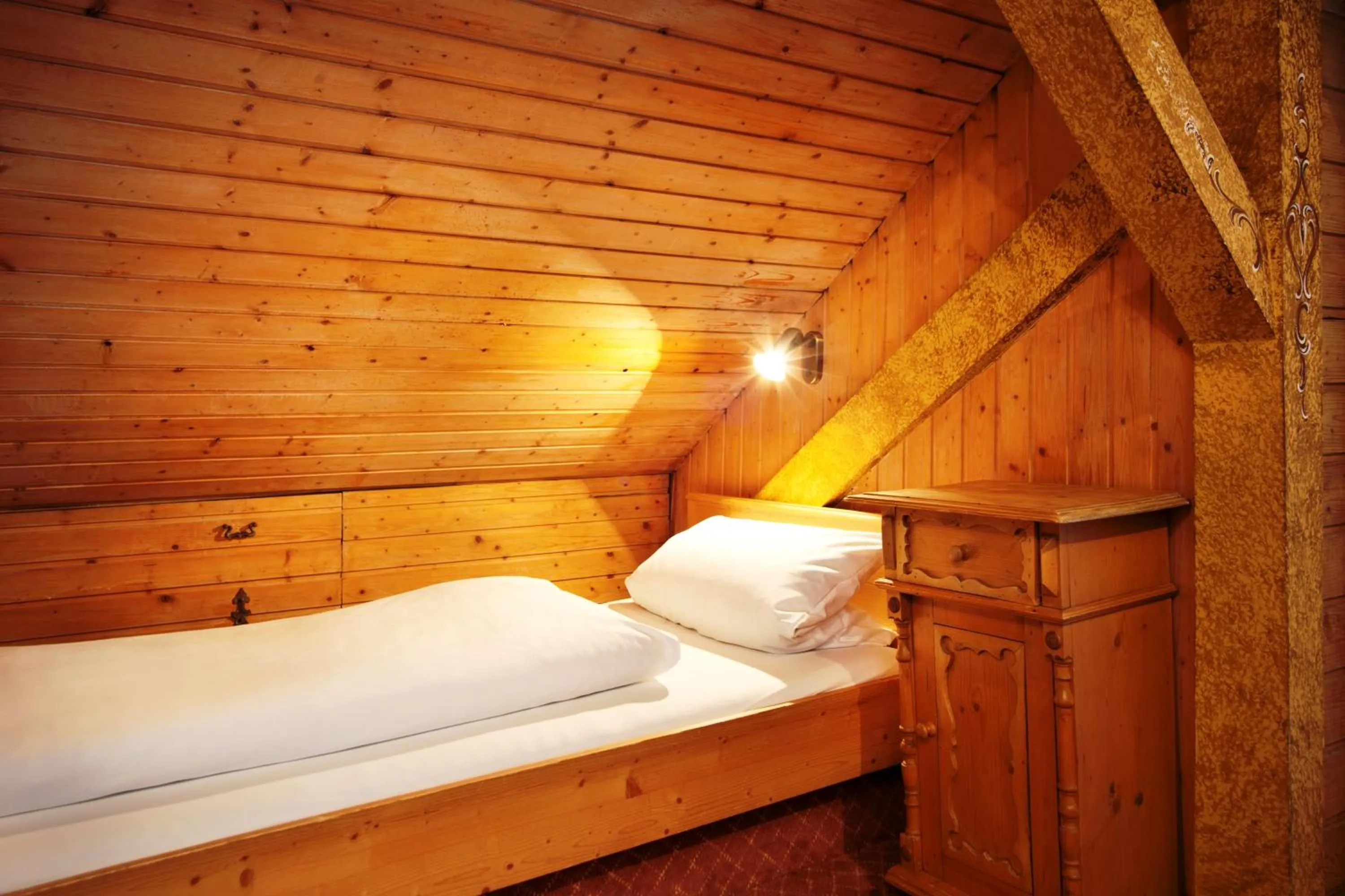 Bedroom, Bed in Hotel Hahn