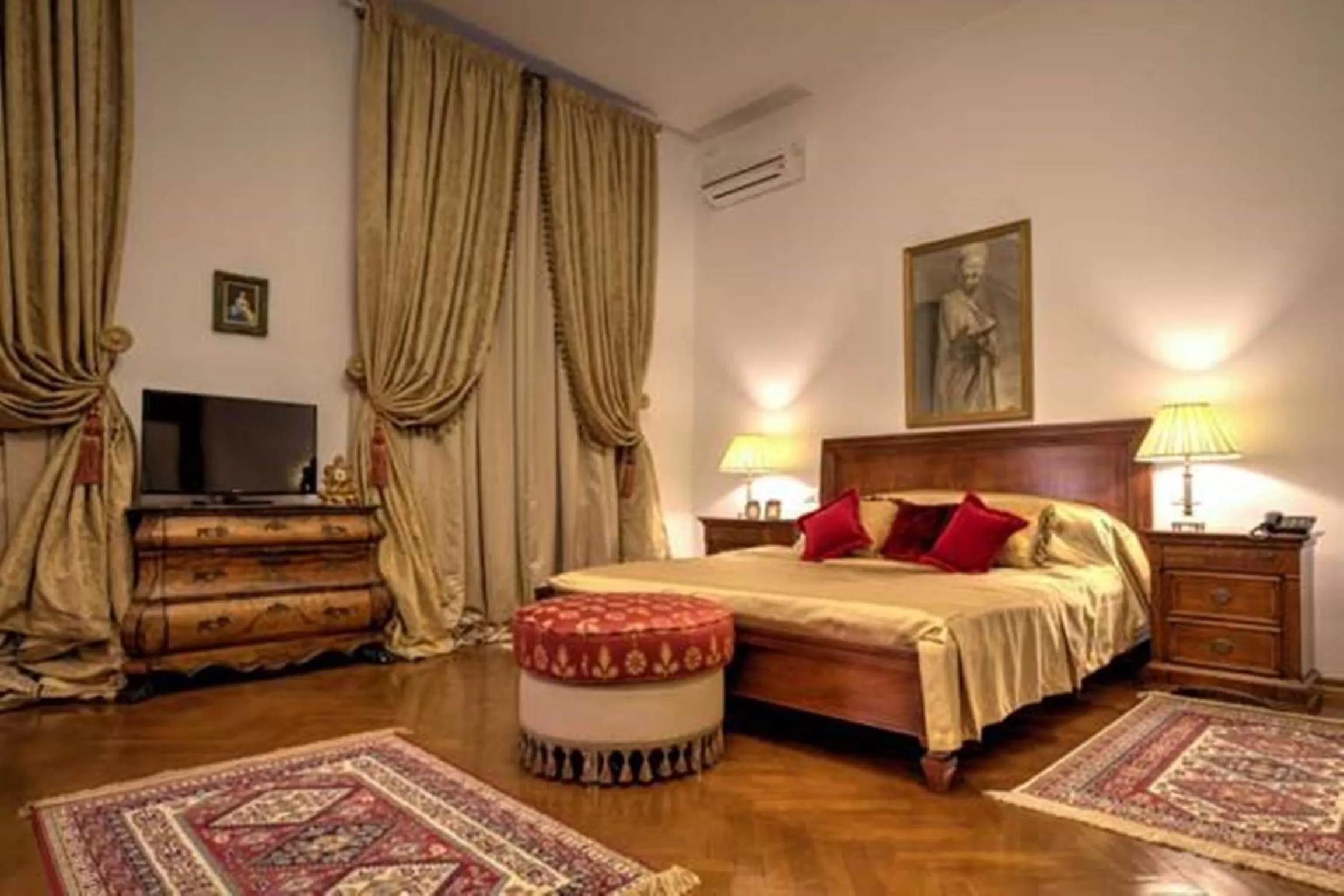 Photo of the whole room in Grand Boutique Hotel