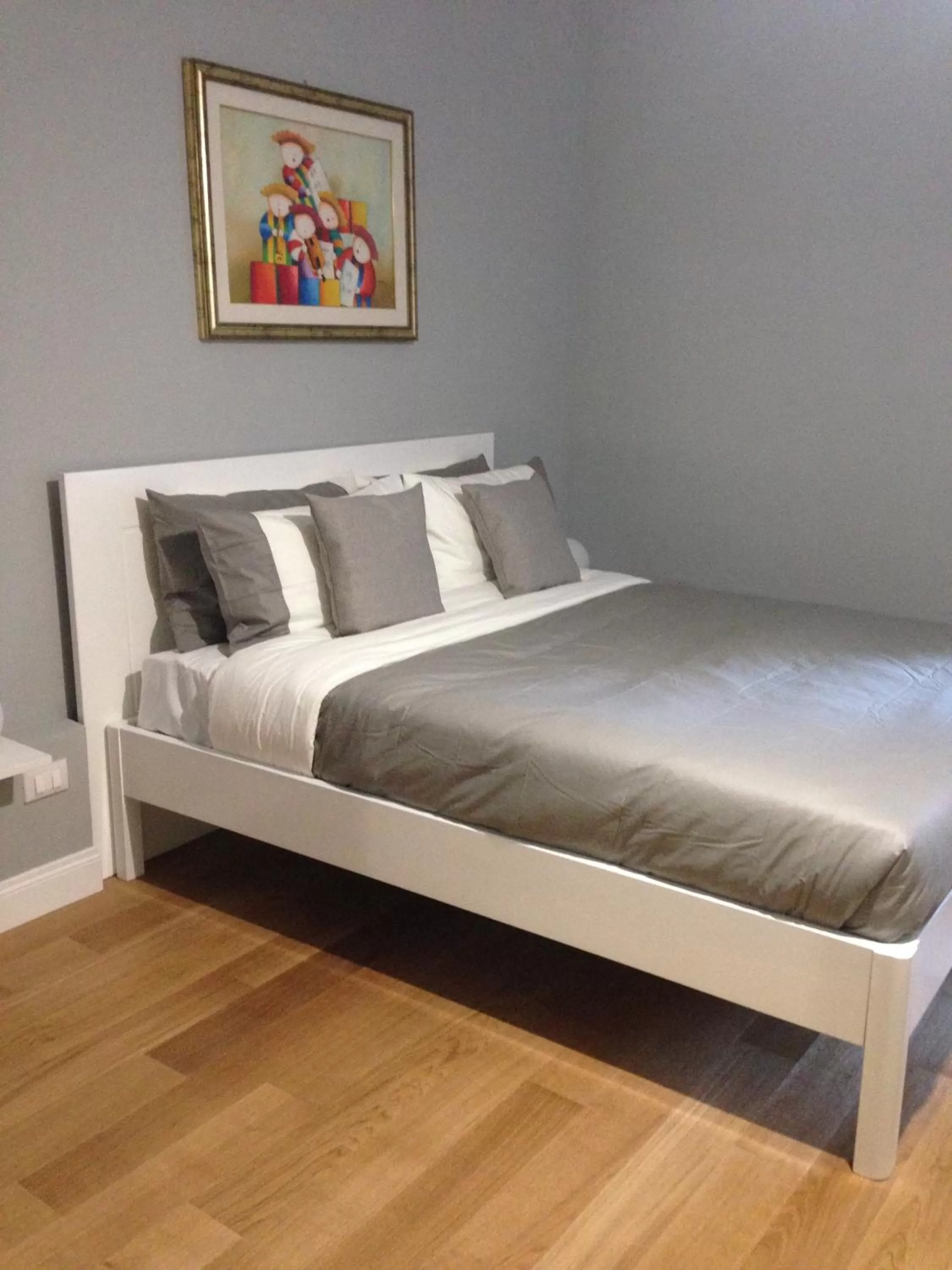 Photo of the whole room, Bed in Room Inn Vatican