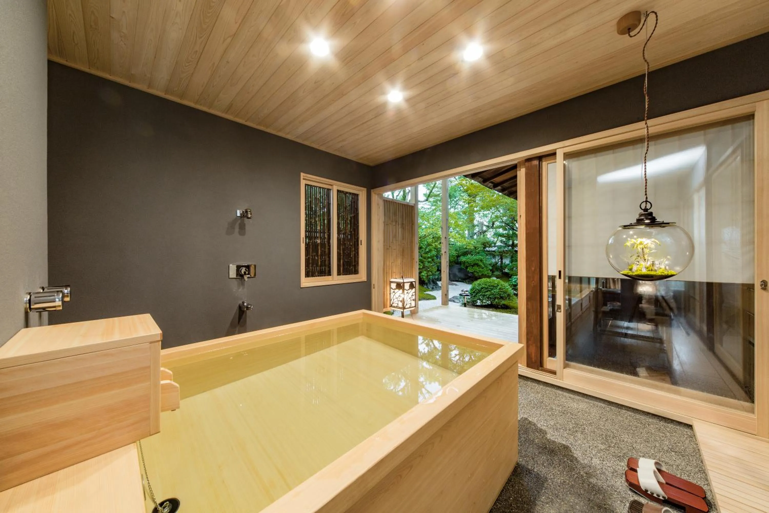 Spa and wellness centre/facilities in Kyoto Nanzenji Ryokan Yachiyo Established in 1915