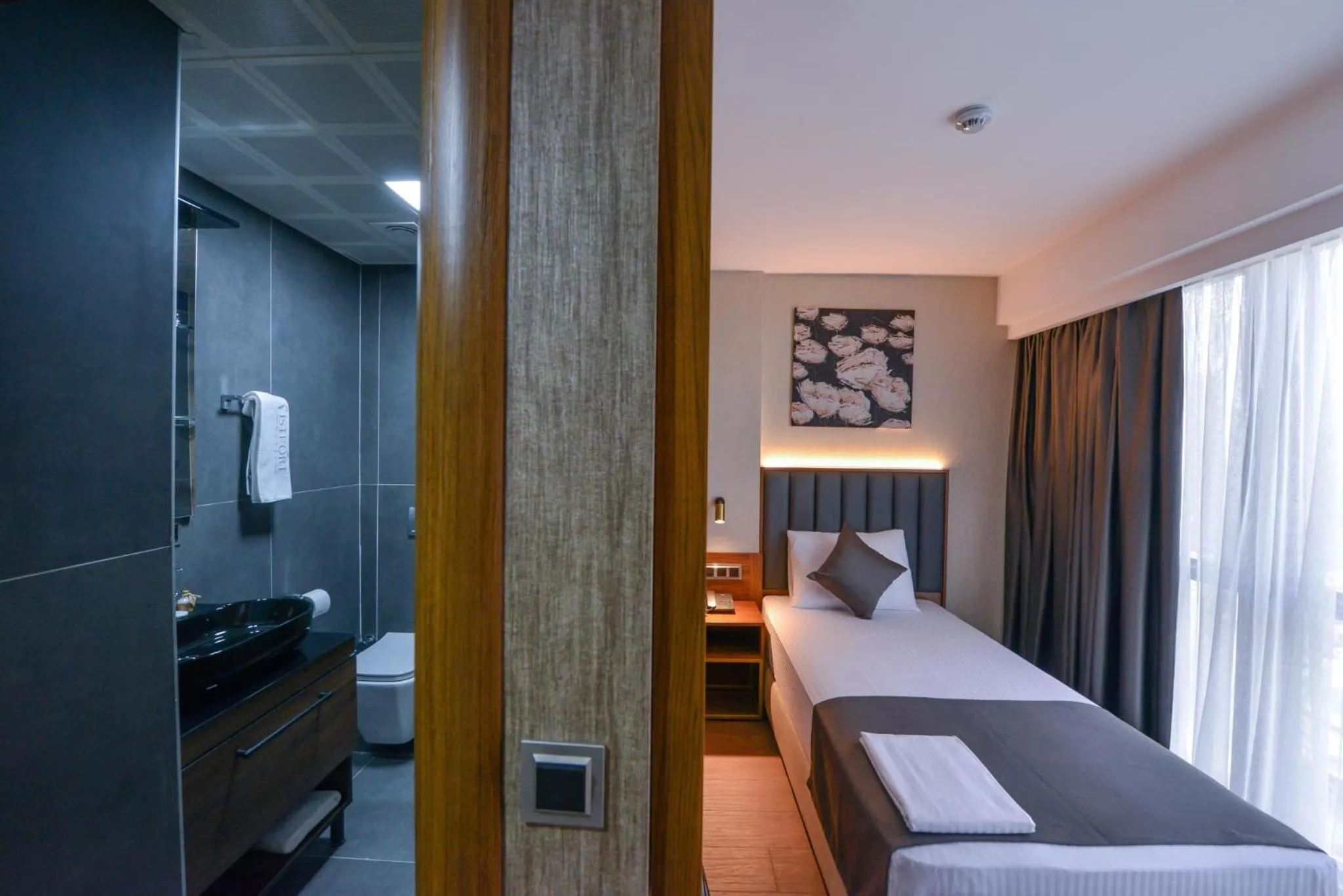 Photo of the whole room, Bed in İSTPORT GARDEN HOTELS