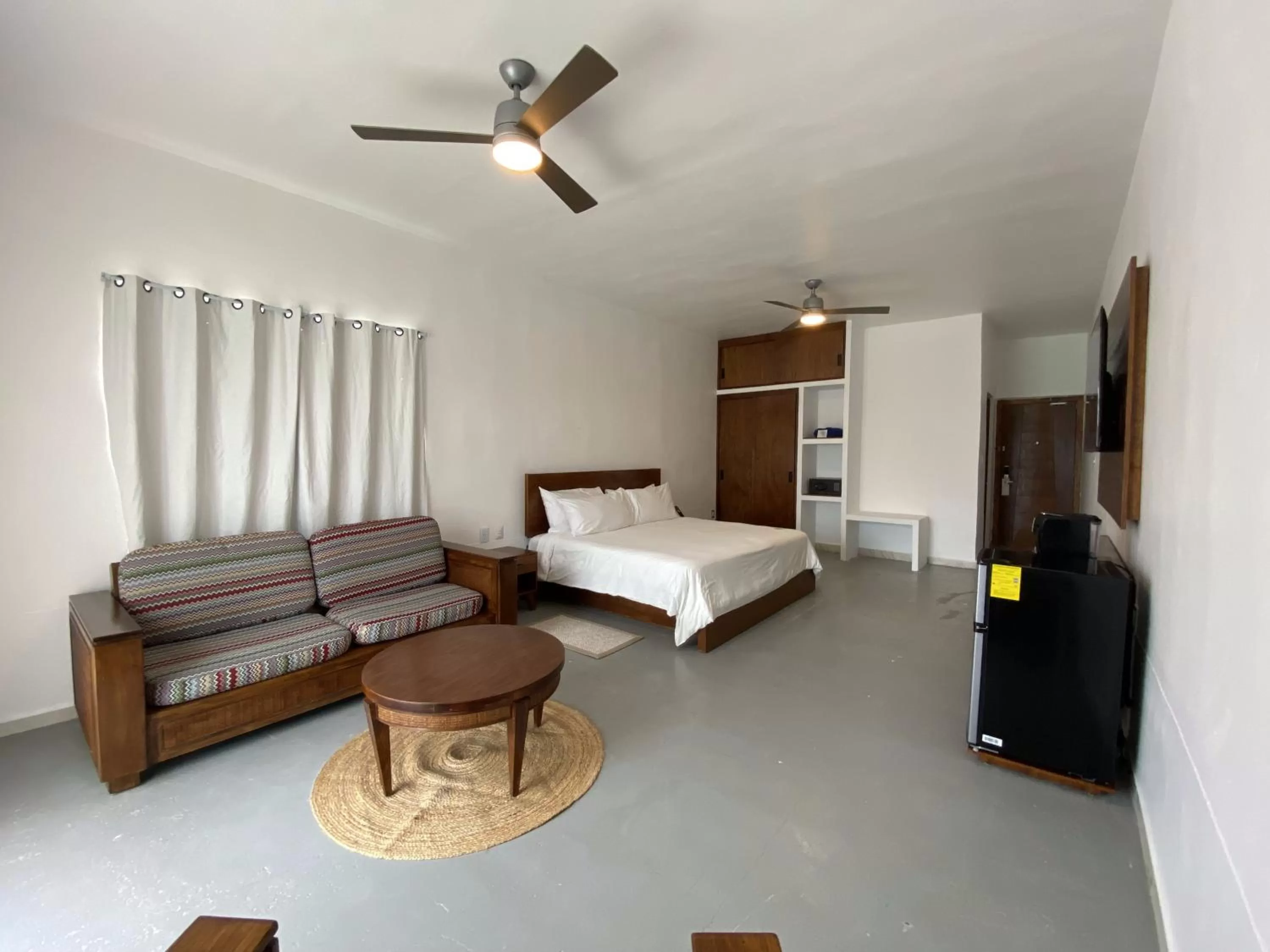 King Room with Sea View in Ocean Drive Hotel