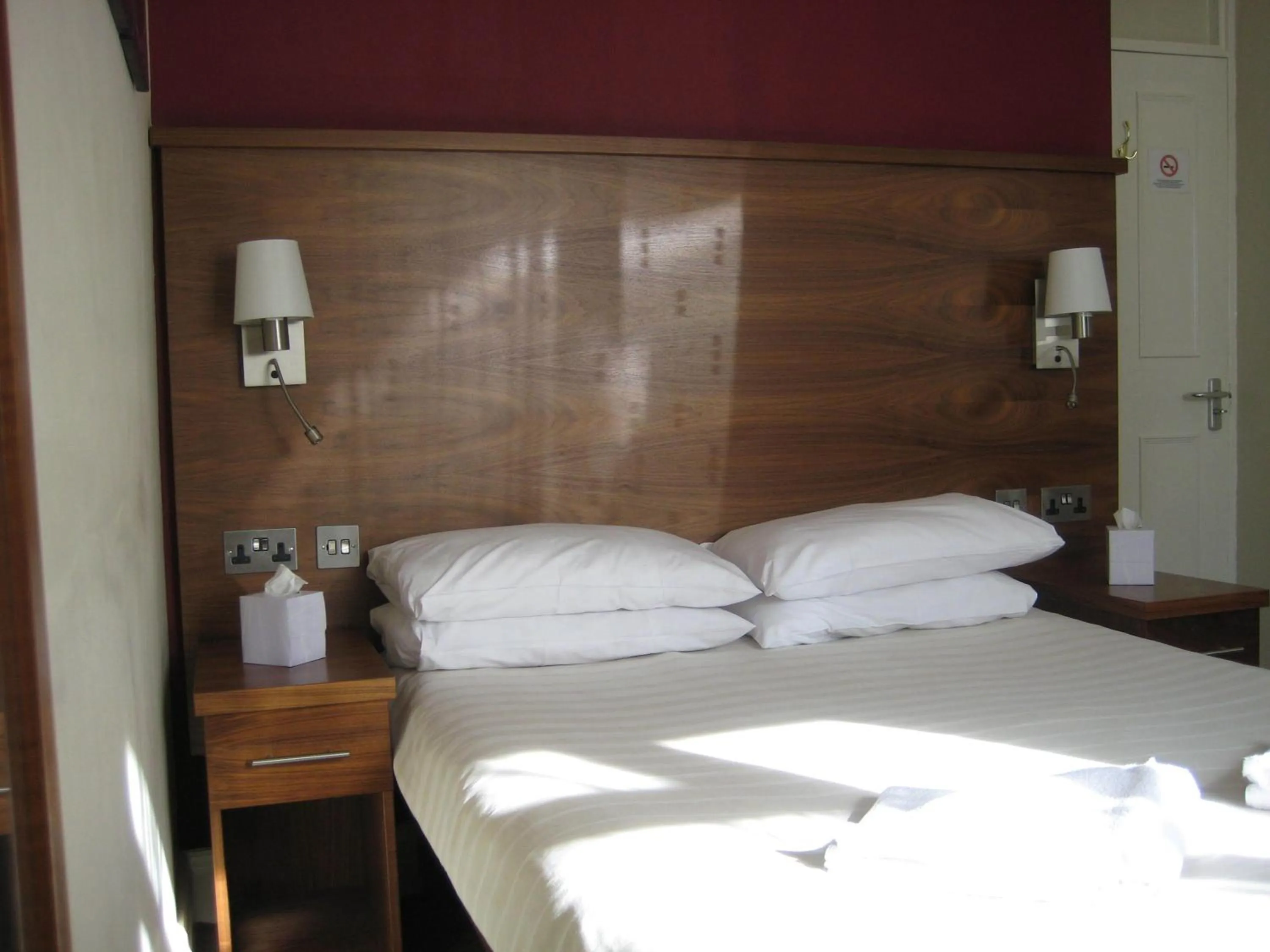Bed in Wheatlands Lodge Hotel