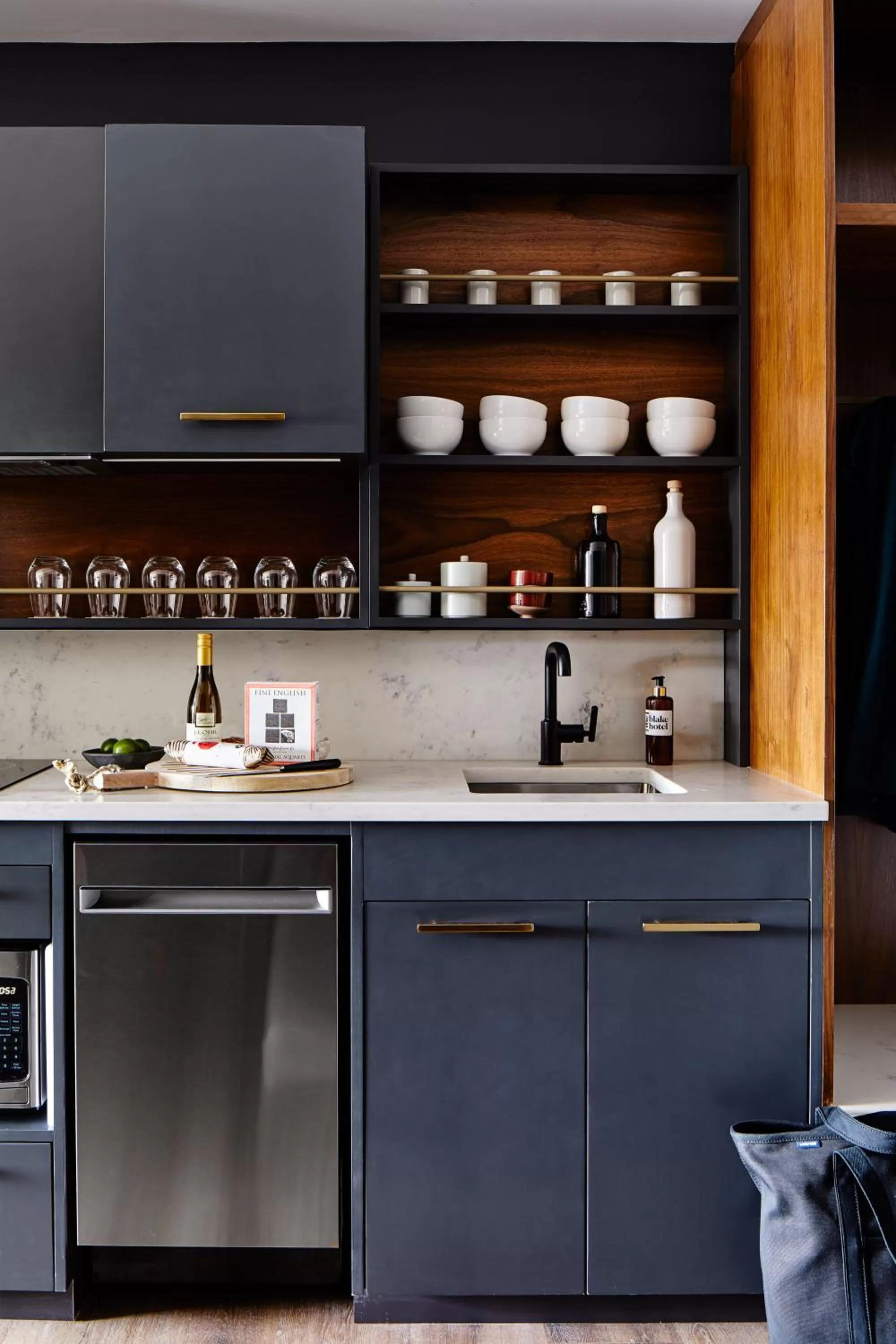 Kitchen or kitchenette in The Blake Hotel