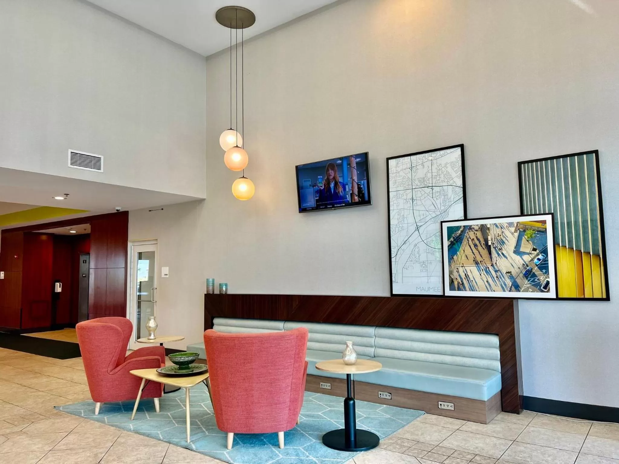 Property building in Holiday Inn Toledo - Maumee I-80/90 by IHG