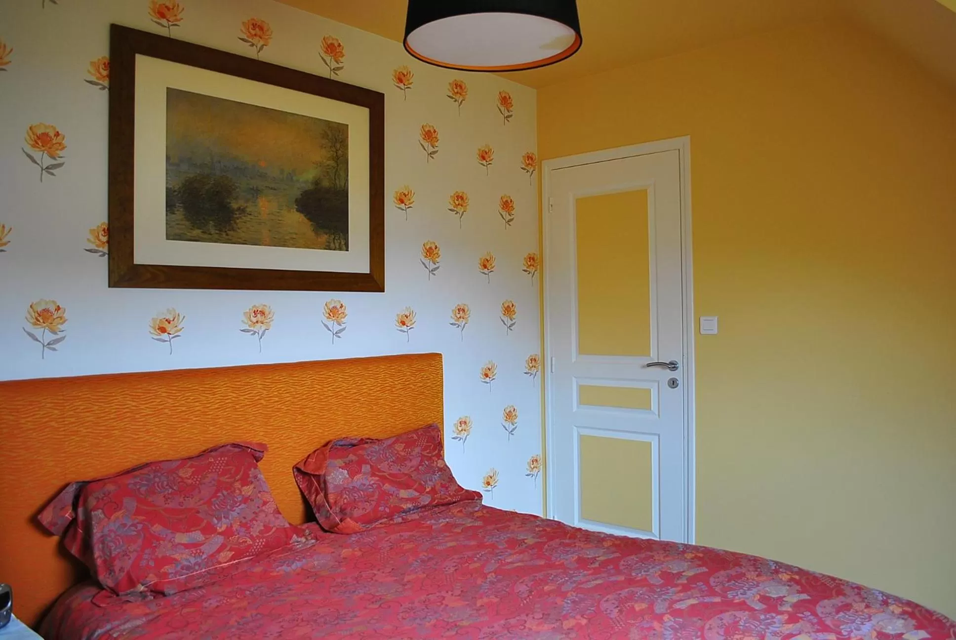 Photo of the whole room, Bed in Ker Kistin