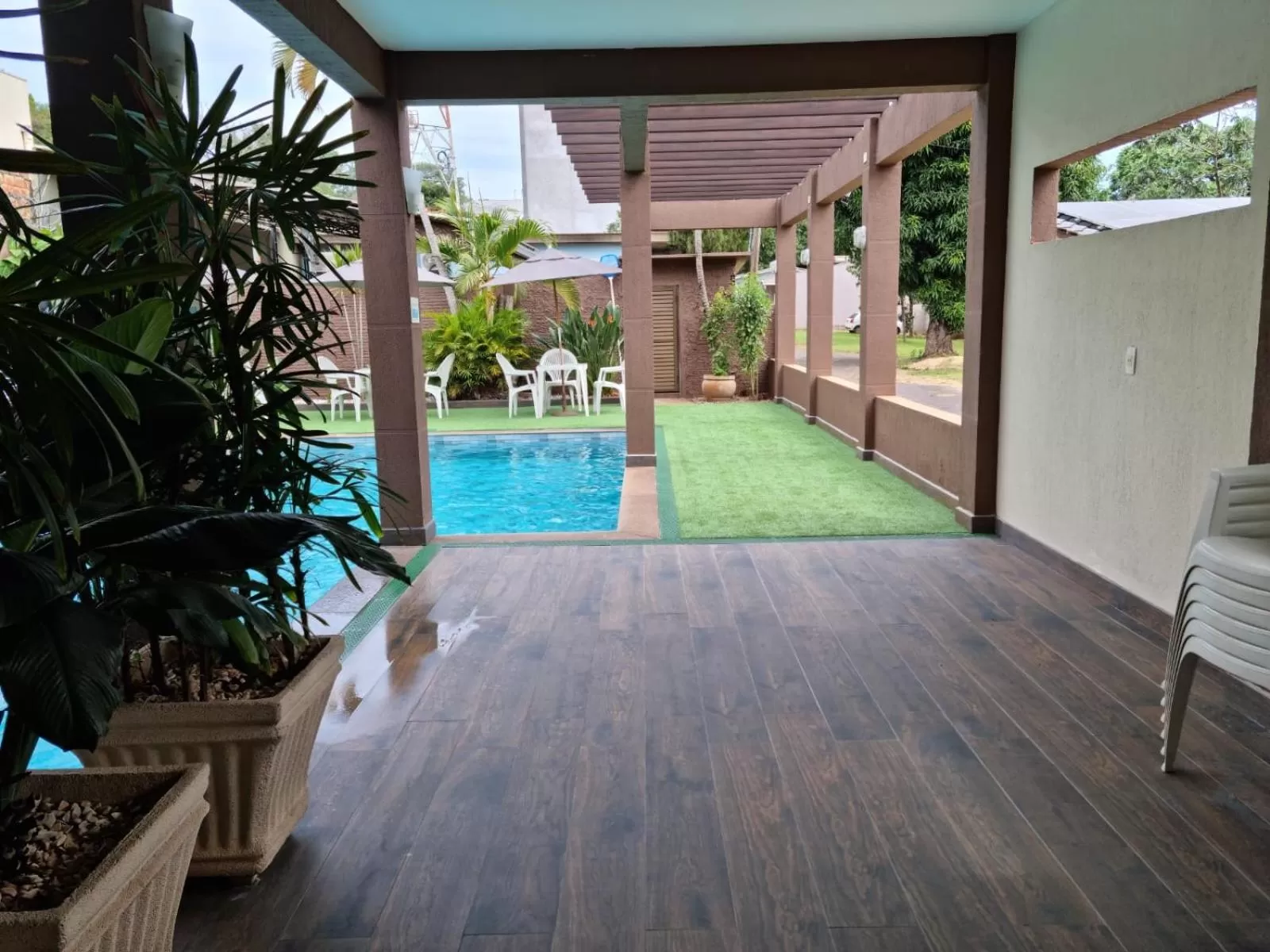 Swimming pool in Hotel Rouver