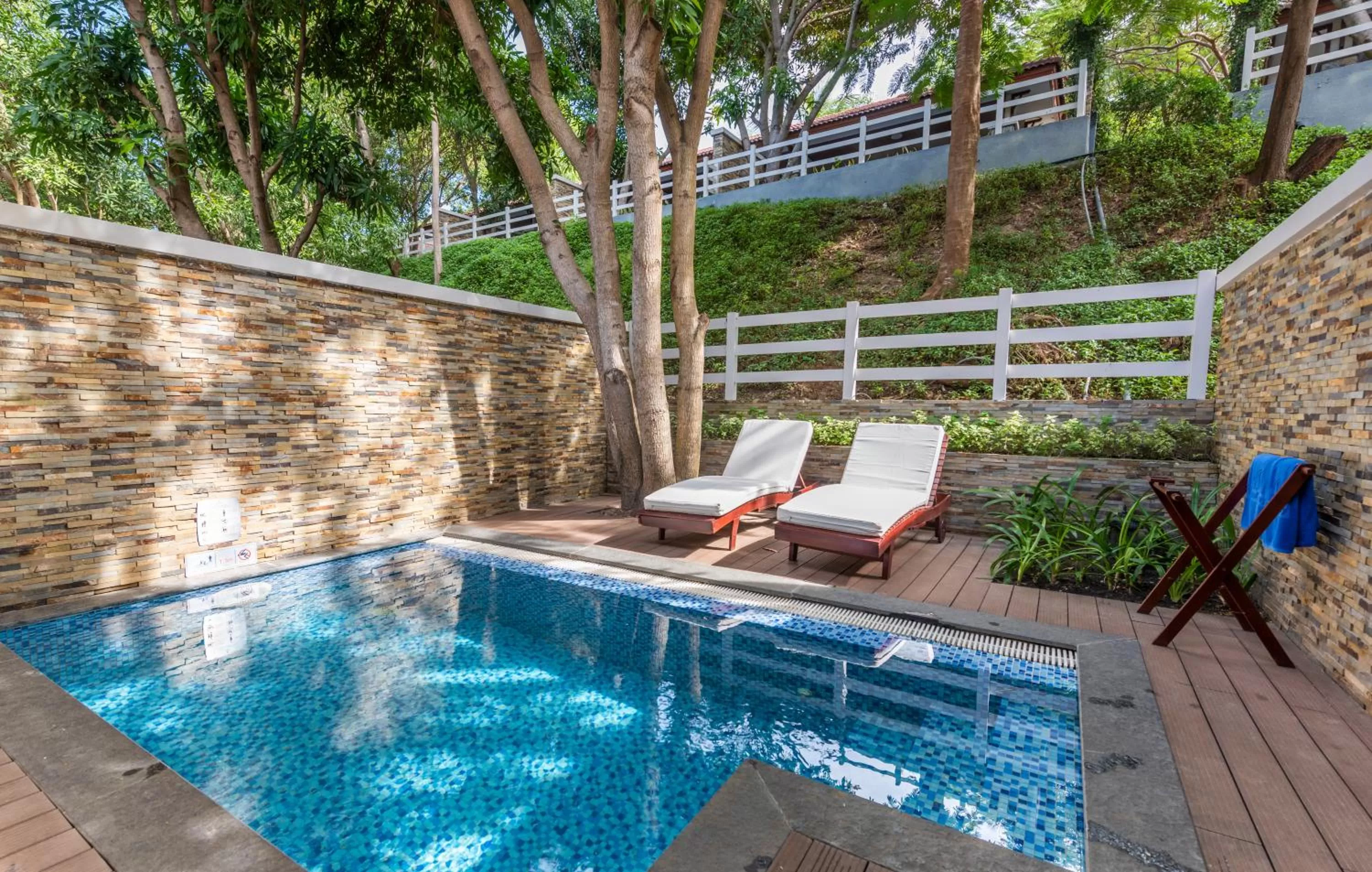 Swimming pool in Vinpearl Luxury Nha Trang