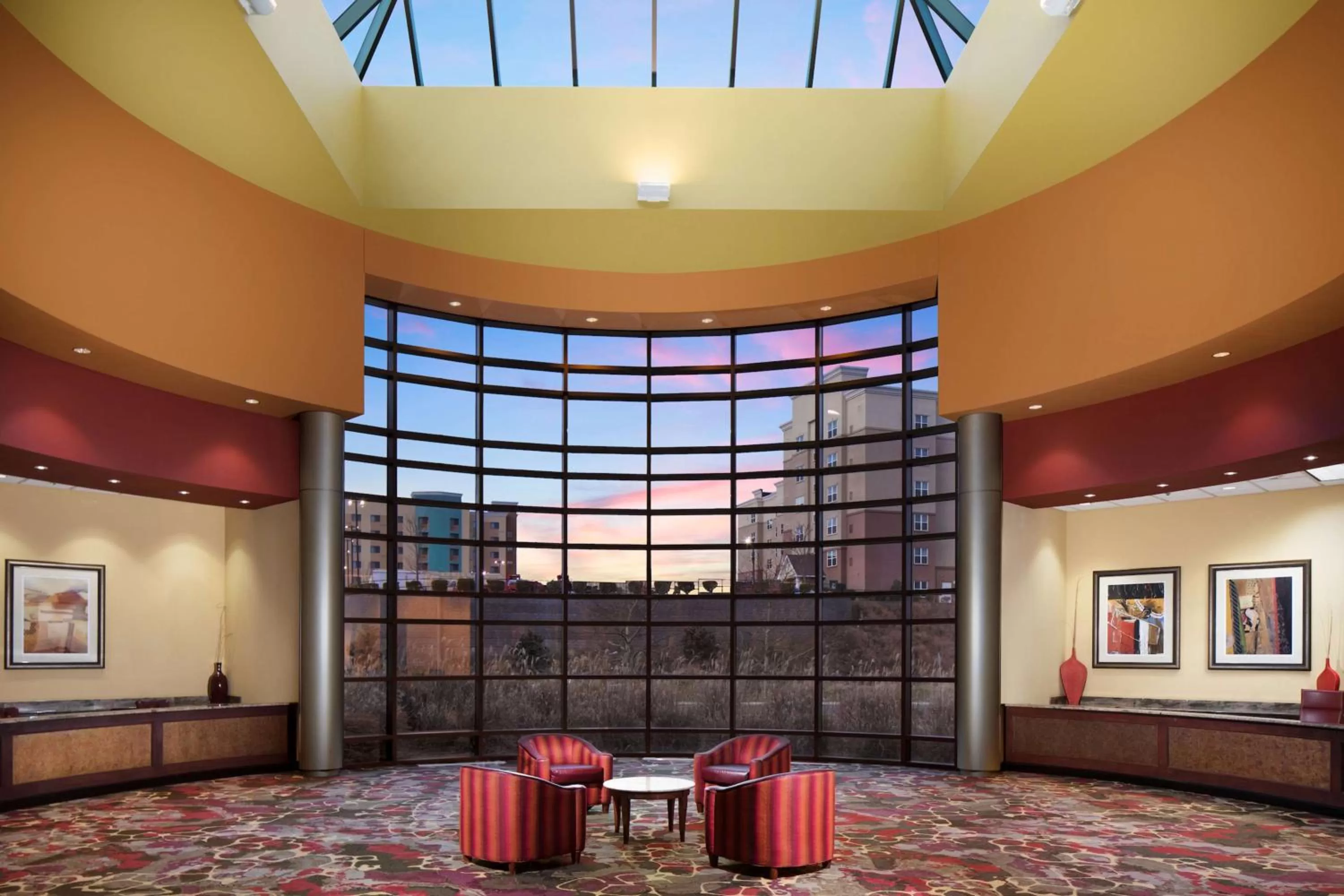 Lobby or reception in Embassy Suites by Hilton Charlotte Concord Golf Resort & Spa