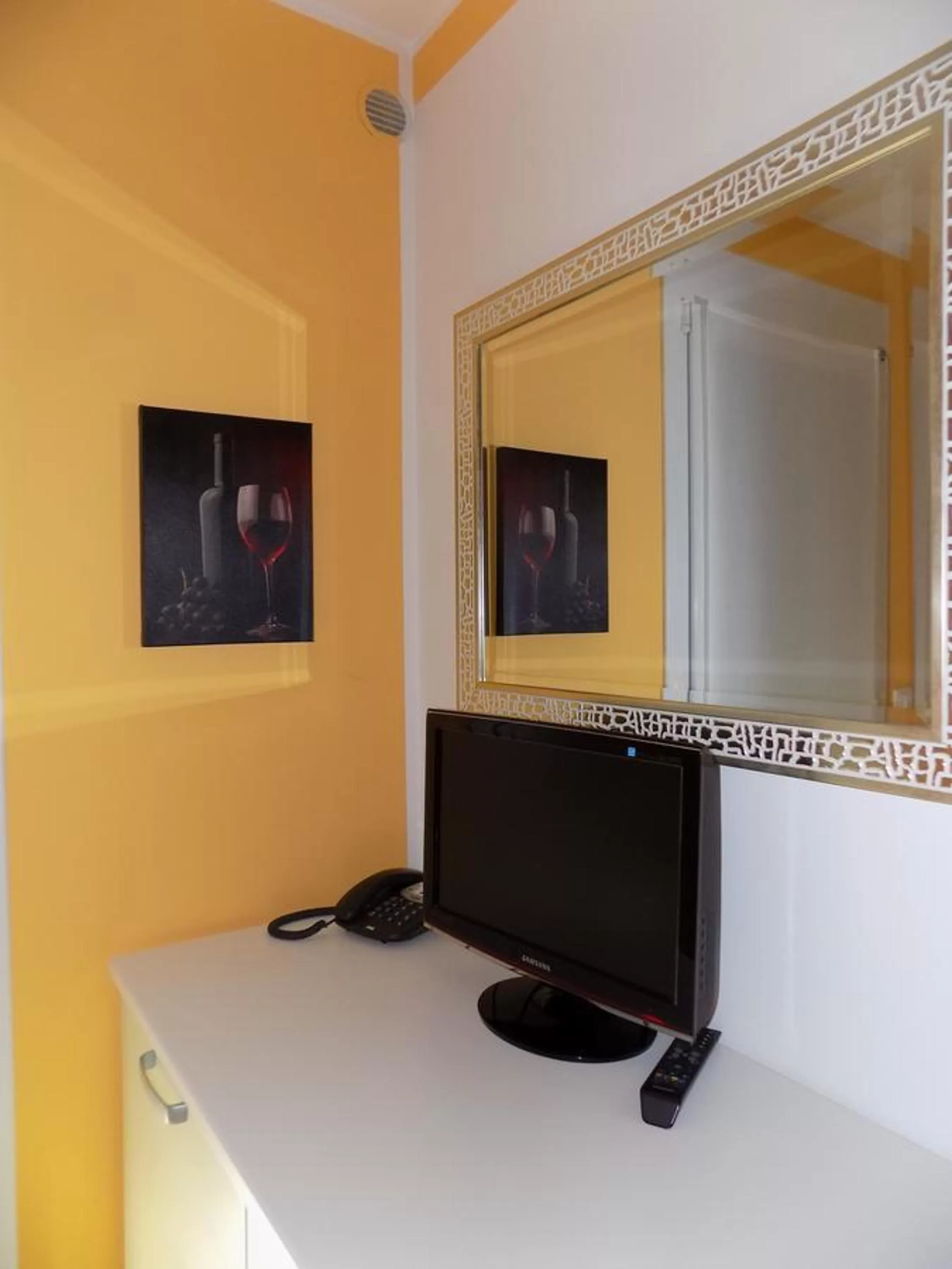 Other, TV/Entertainment Center in Hotel Residence Sole