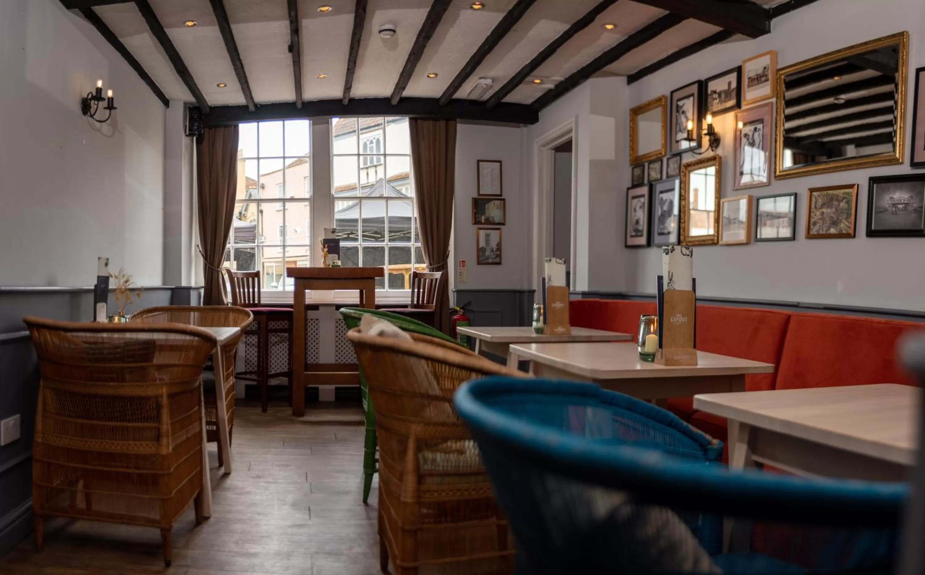 Restaurant/Places to Eat in The Oak House Hotel