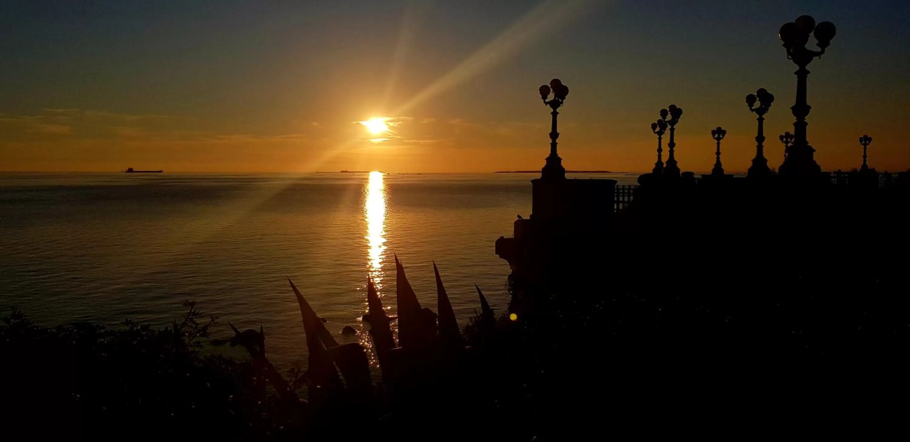 Sunrise/Sunset in Casa Flora