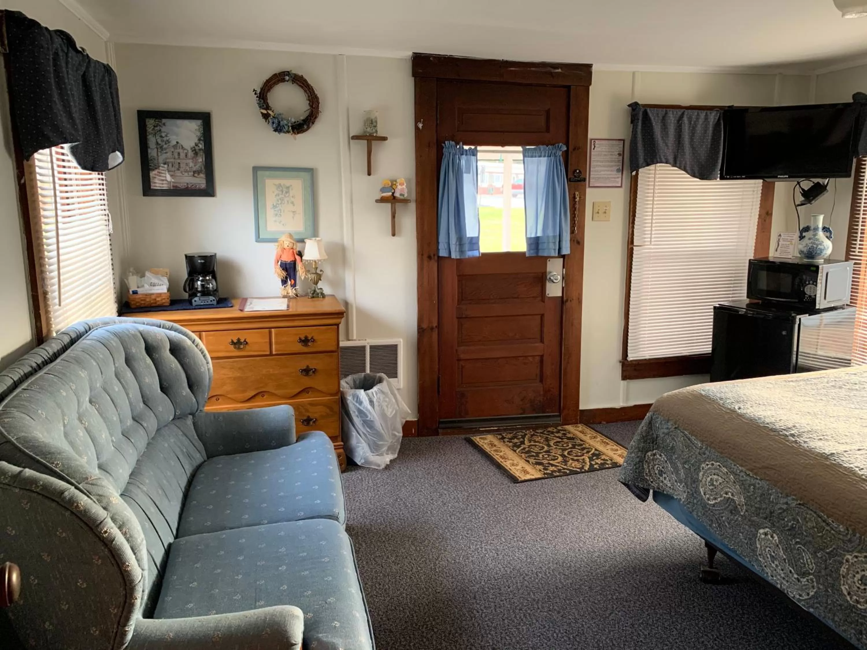 Bed in carrollmotel and cottages