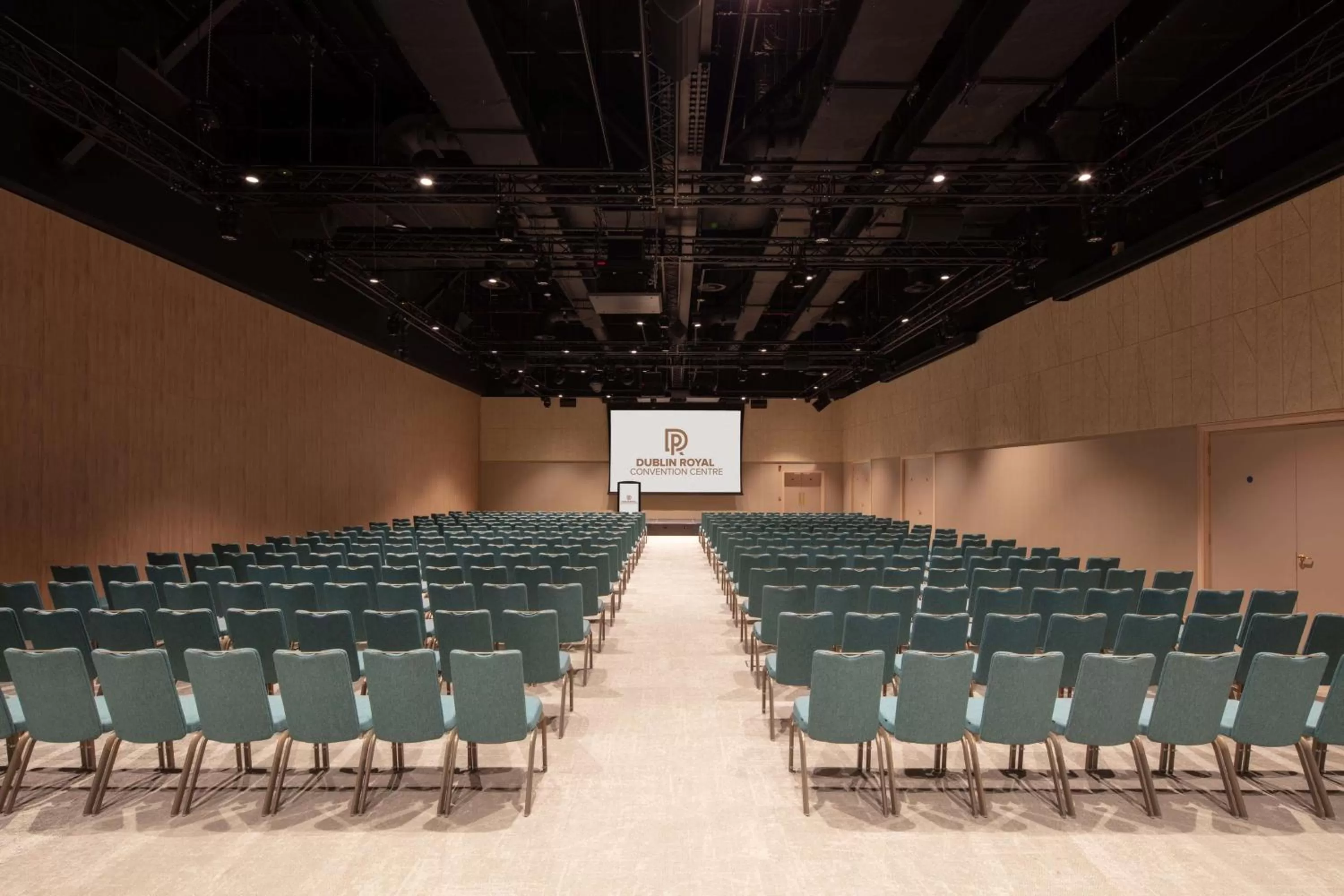 Photo of the whole room in Radisson Blu Royal Hotel Dublin