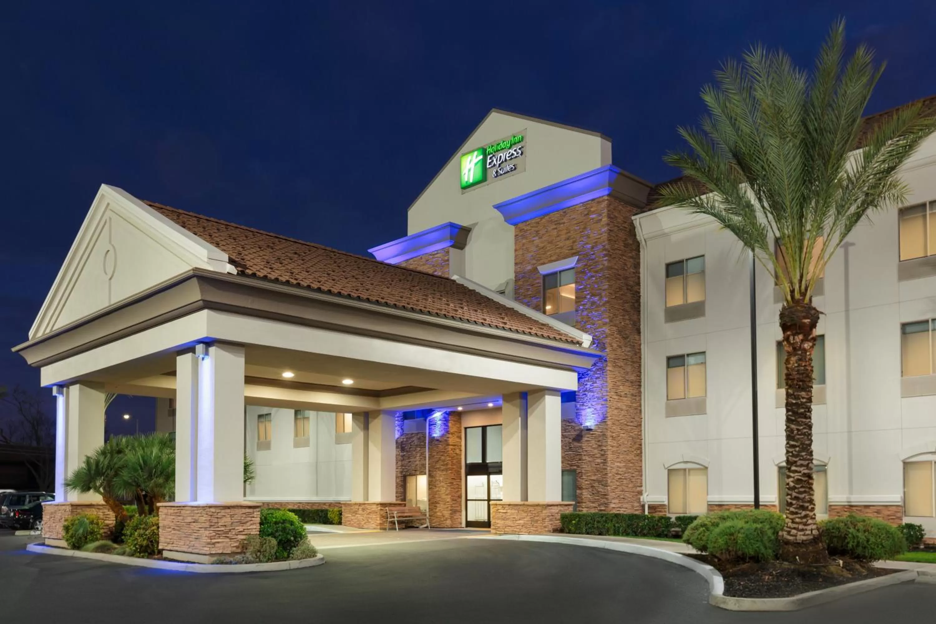Holiday Inn Express & Suites Merced - Yosemite Natl Pk Area by IHG