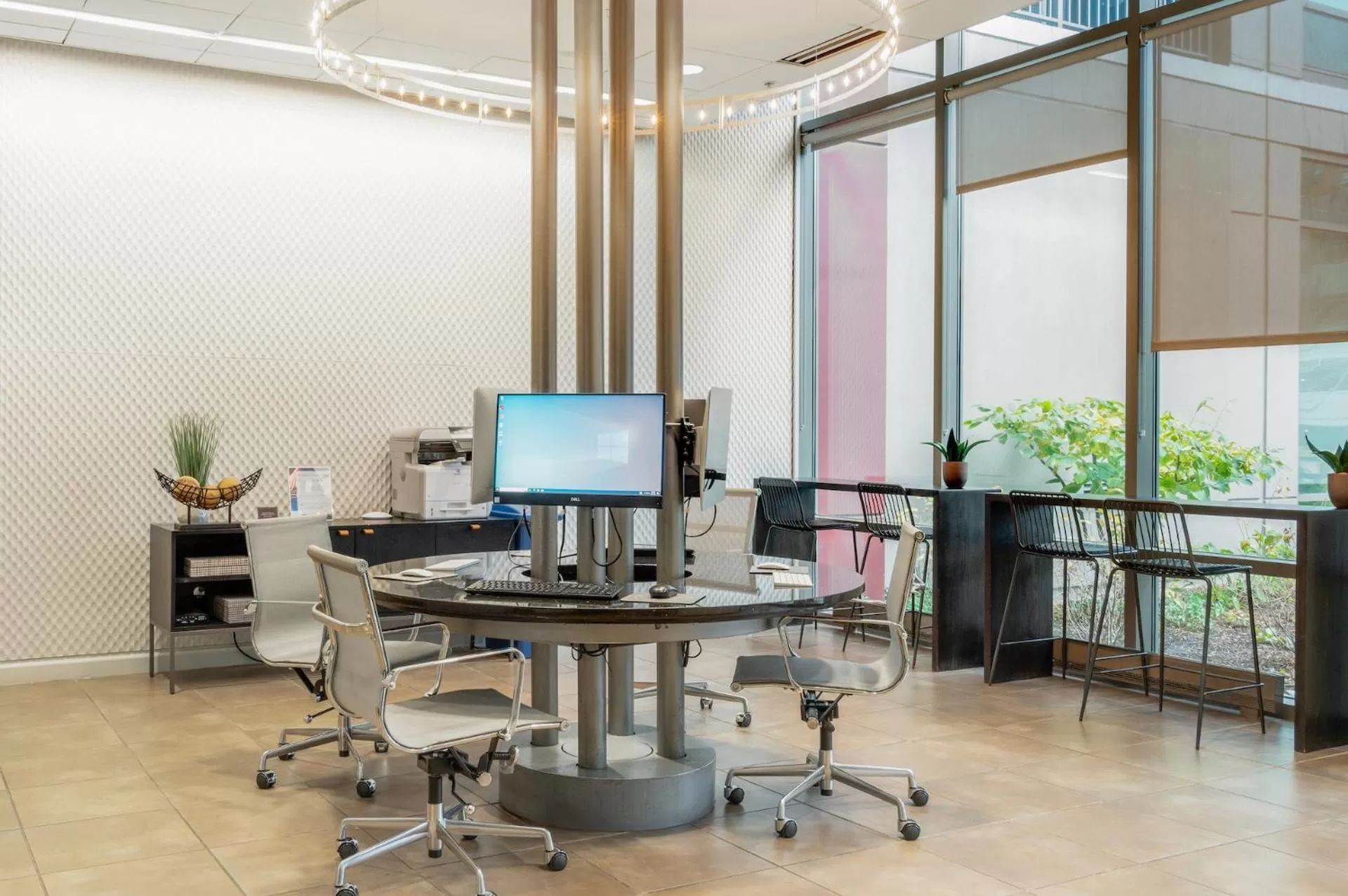 Business facilities in Kasa South Loop Chicago