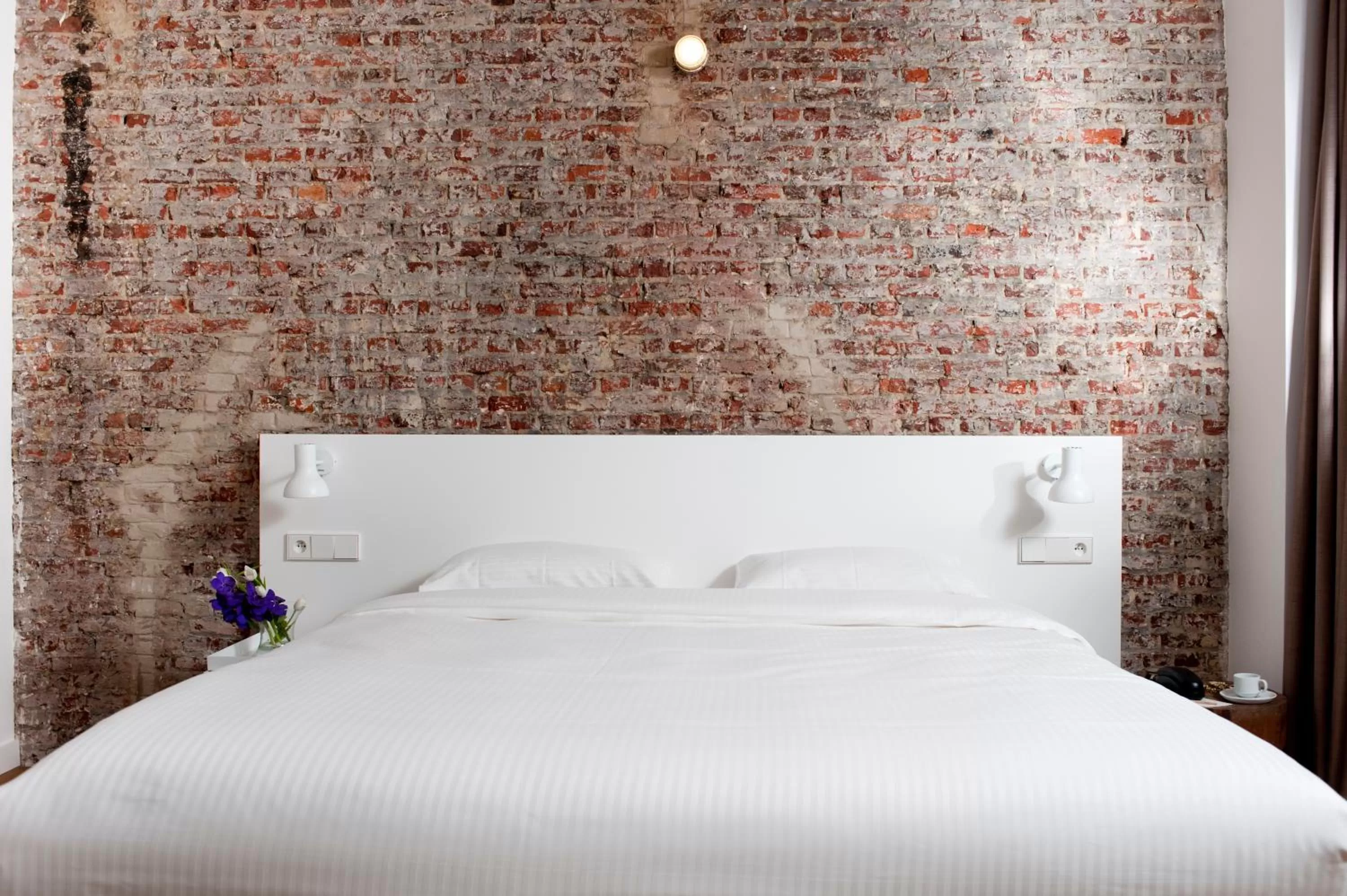 Bed in 9Hotel Central