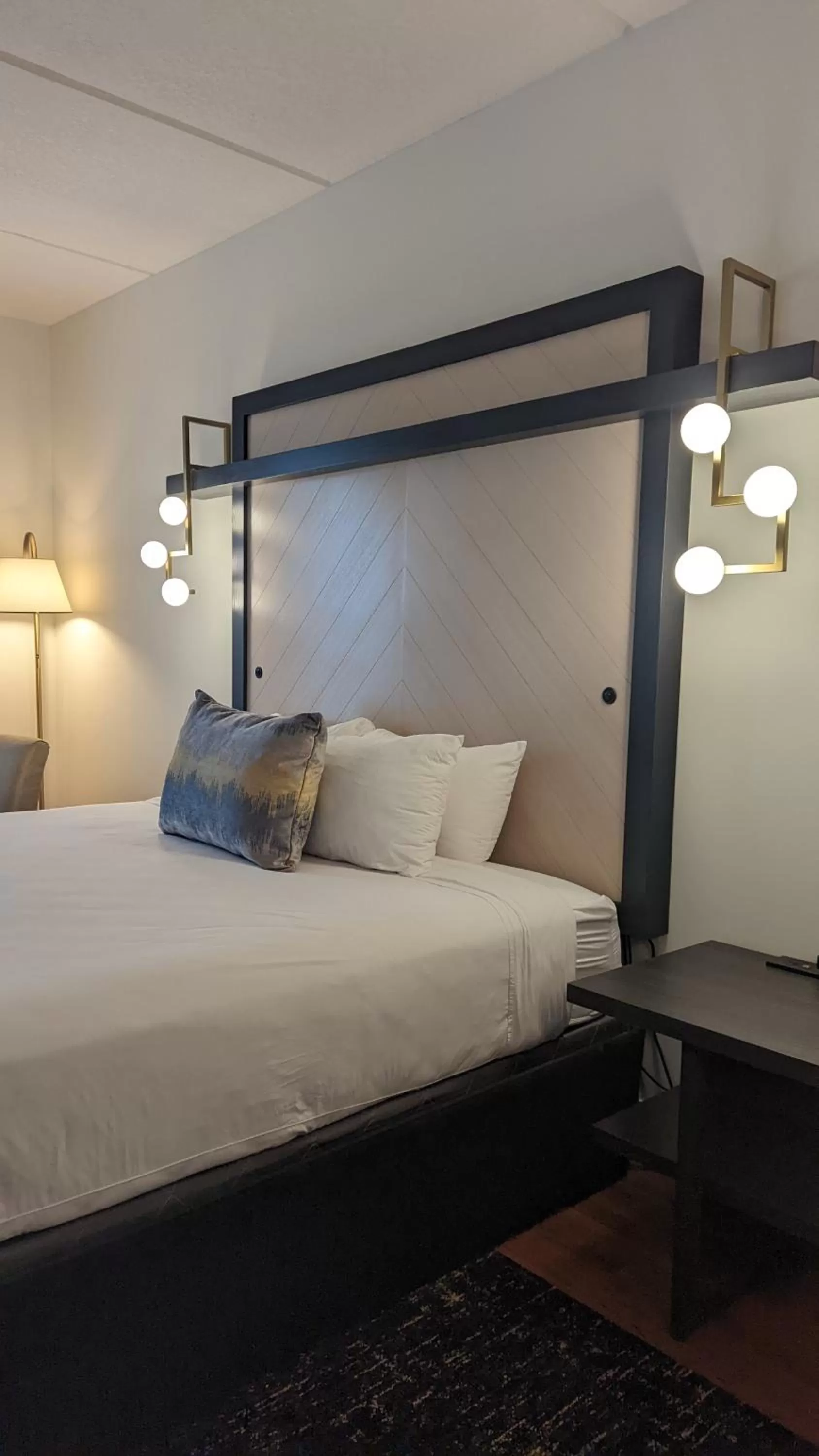 Bed in Hotel Indigo Jacksonville-Deerwood Park by IHG