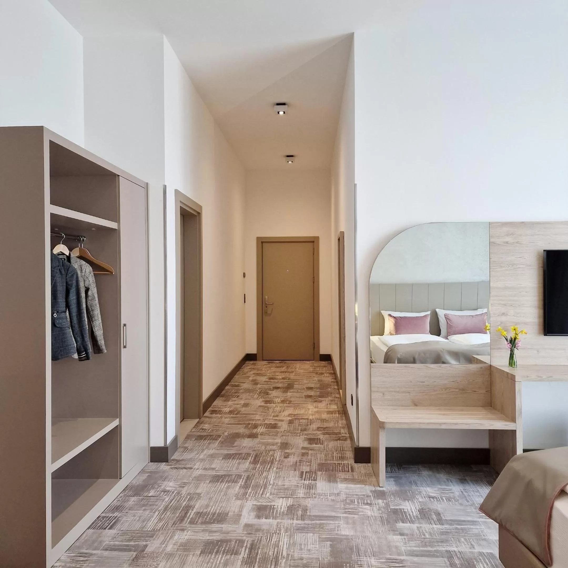 Staff, Bed in Hotel Kaiserhof