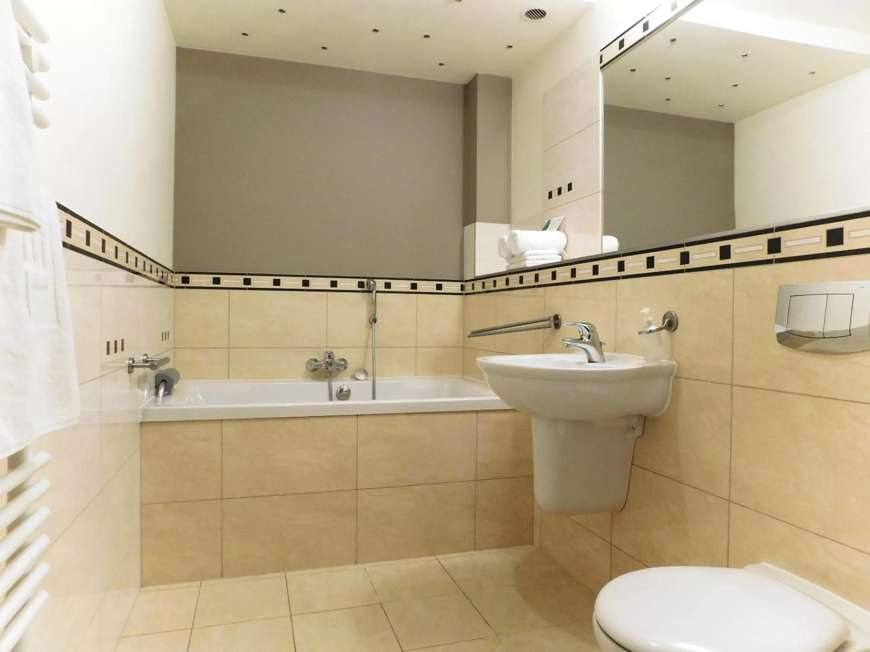 Photo of the whole room in Hotel Piast