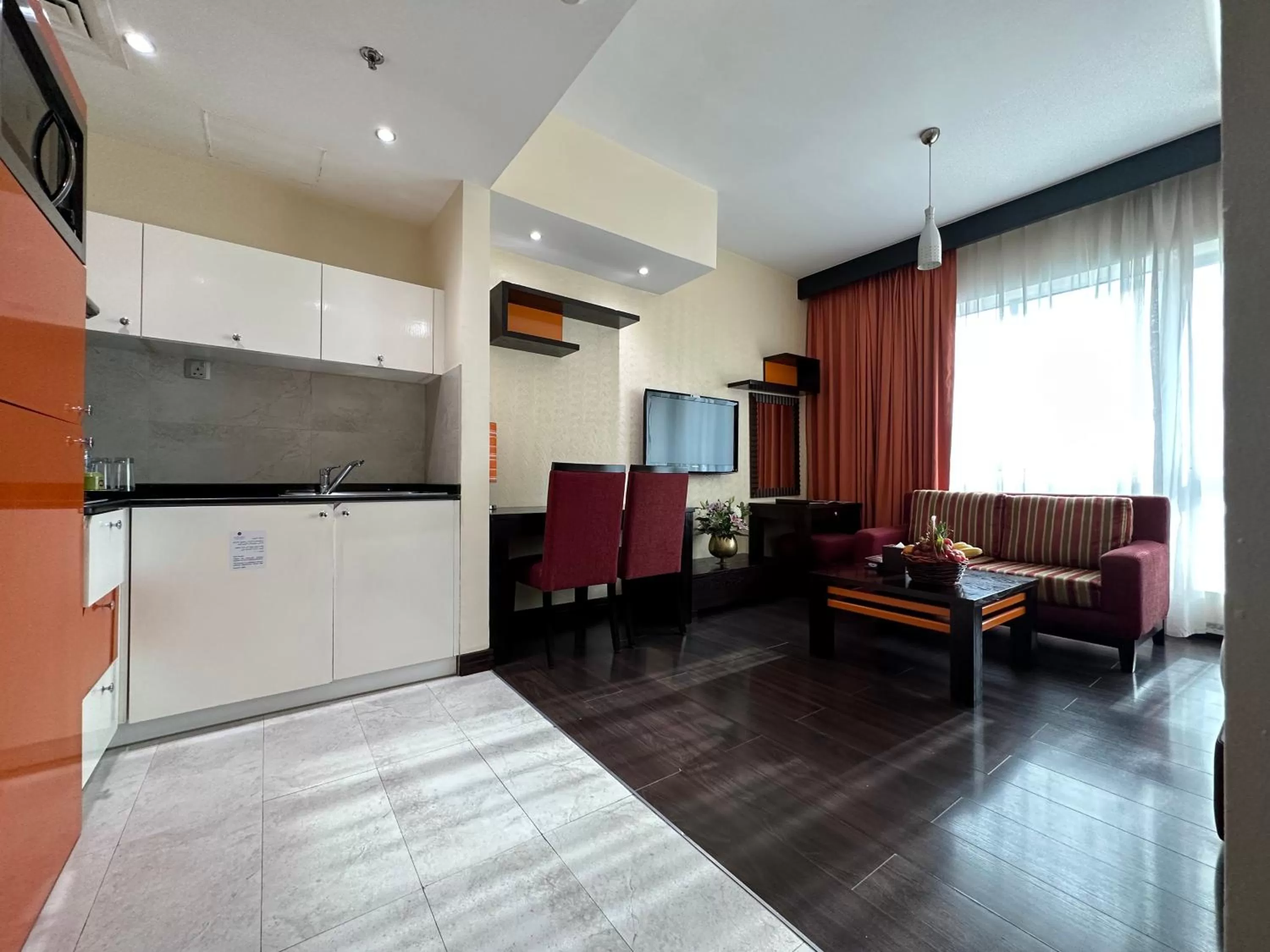 Kitchen or kitchenette in Marina View Deluxe Hotel Apartment