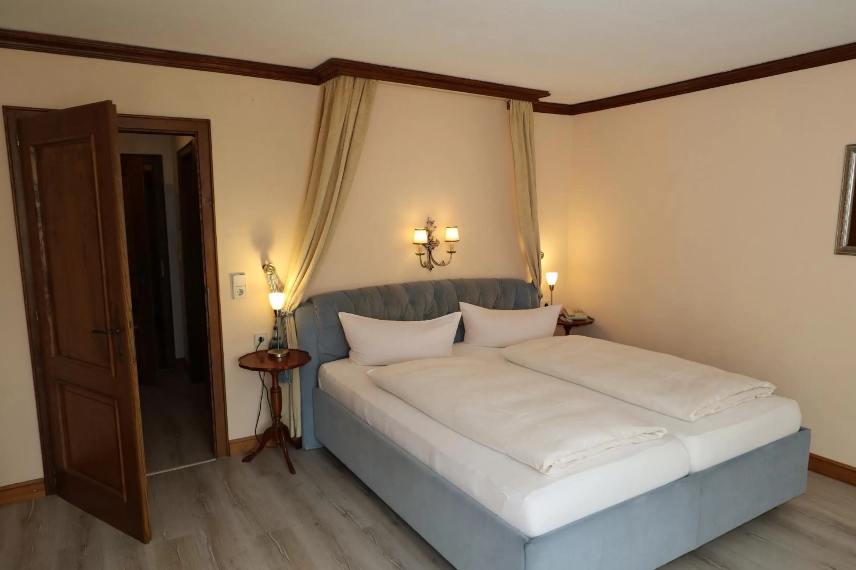 Bed in Schwarzwaldhotel Stollen